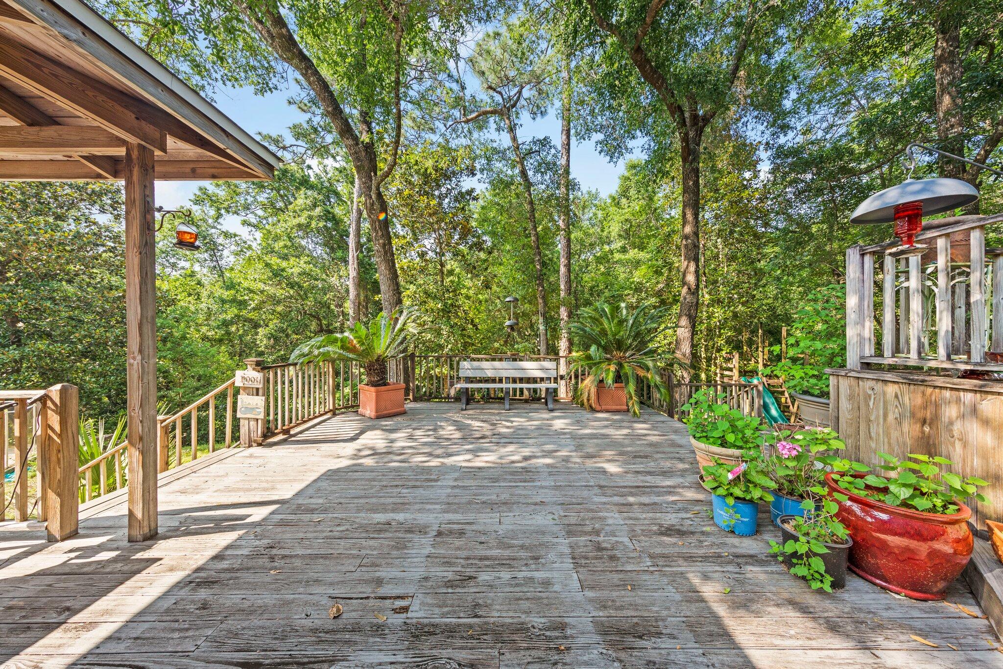 ROCKY BAYOU ESTATES - Residential Lease