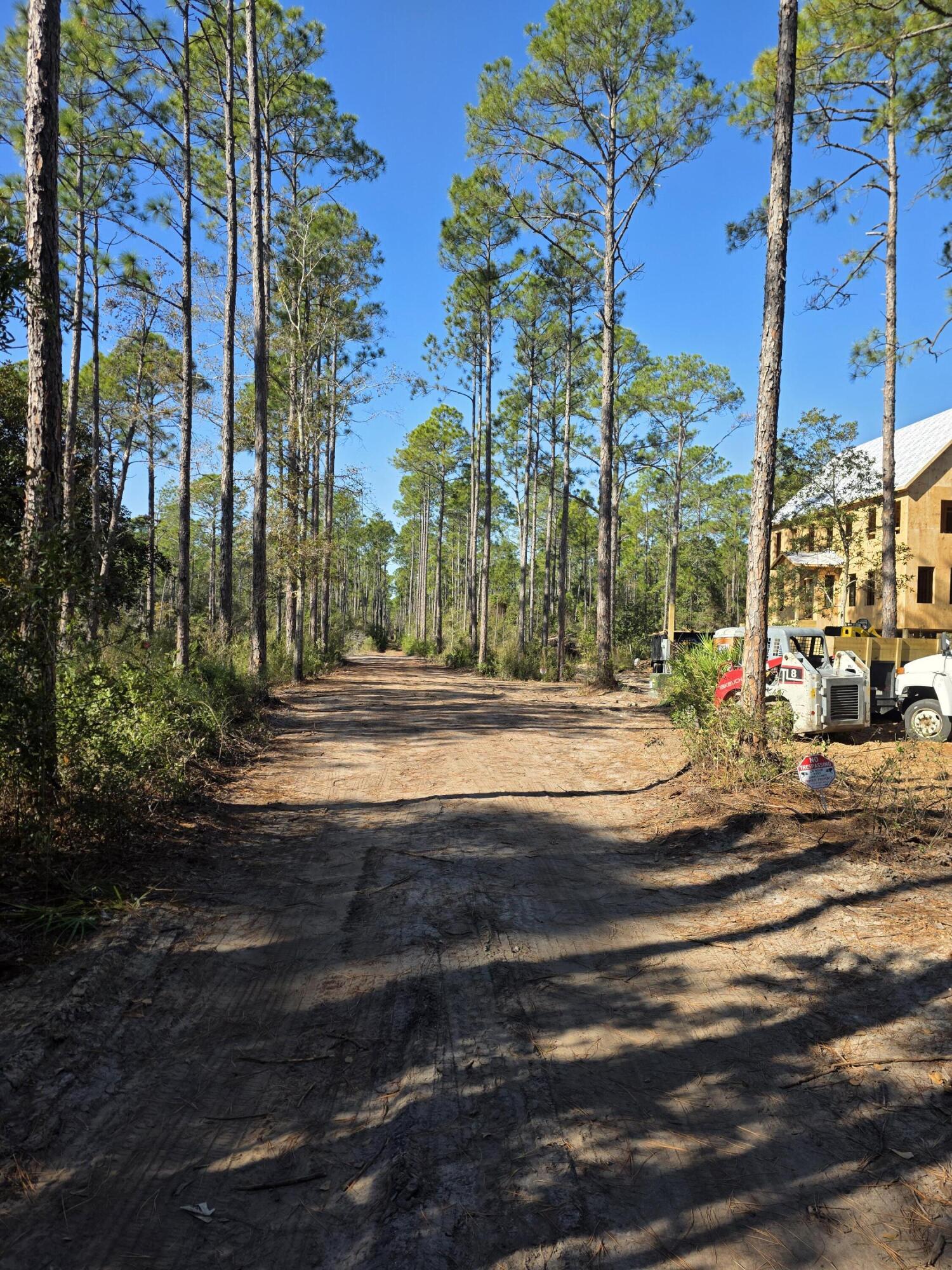 QUAIL PARK - Land