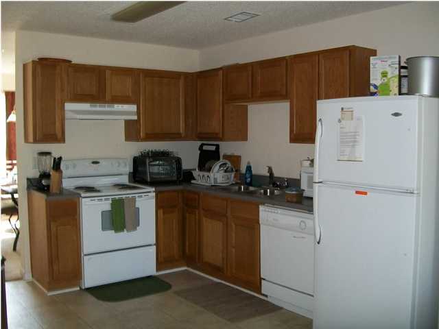 ROLLING PINES - Residential Lease