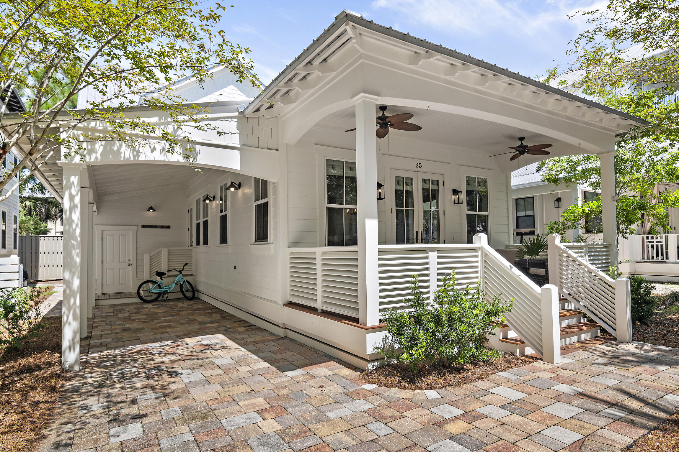 COTTAGES AT EASTERN LAKE - Residential