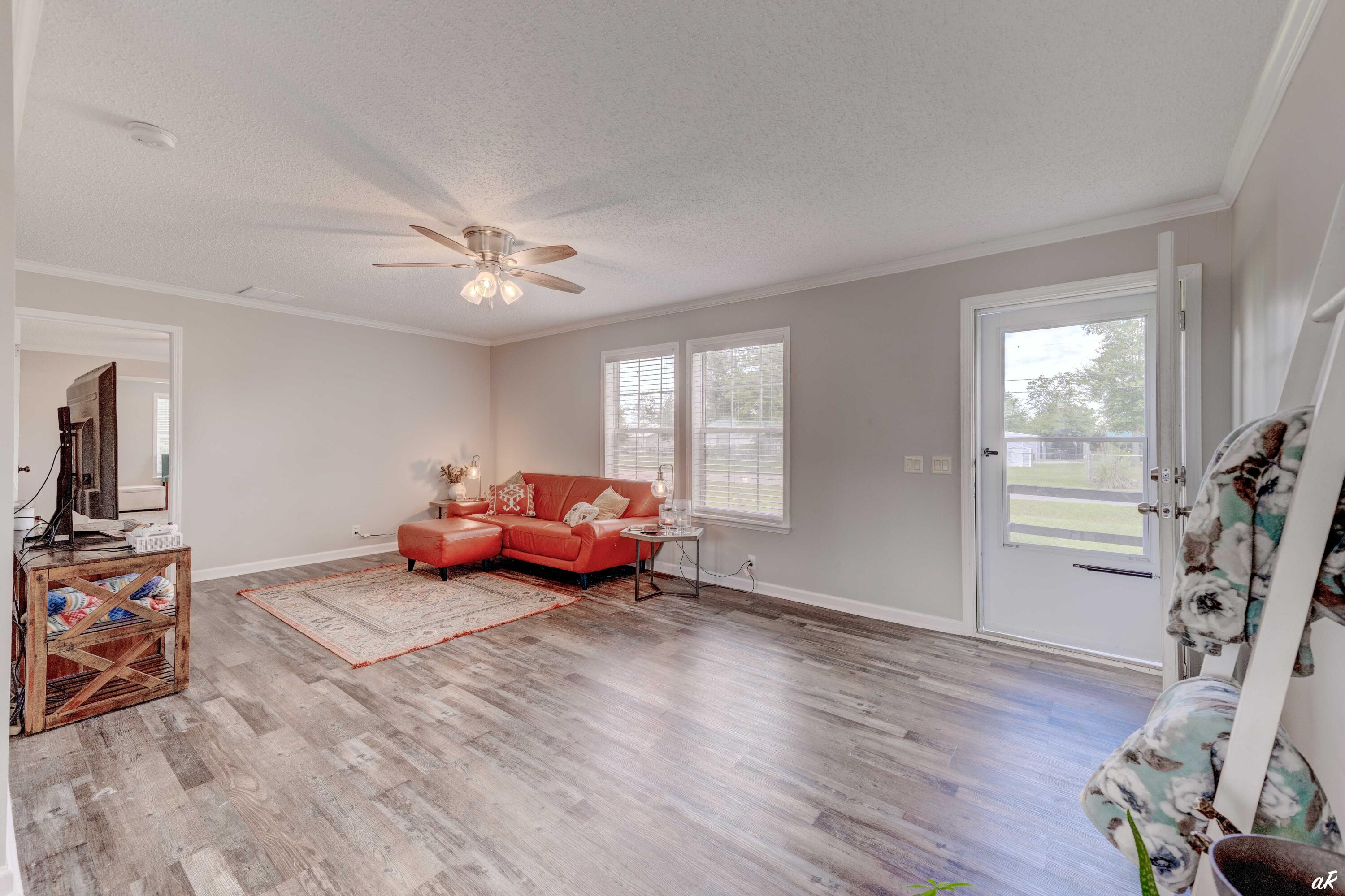 CREEK HOLLOW ESTATES UNIT 1 - Residential