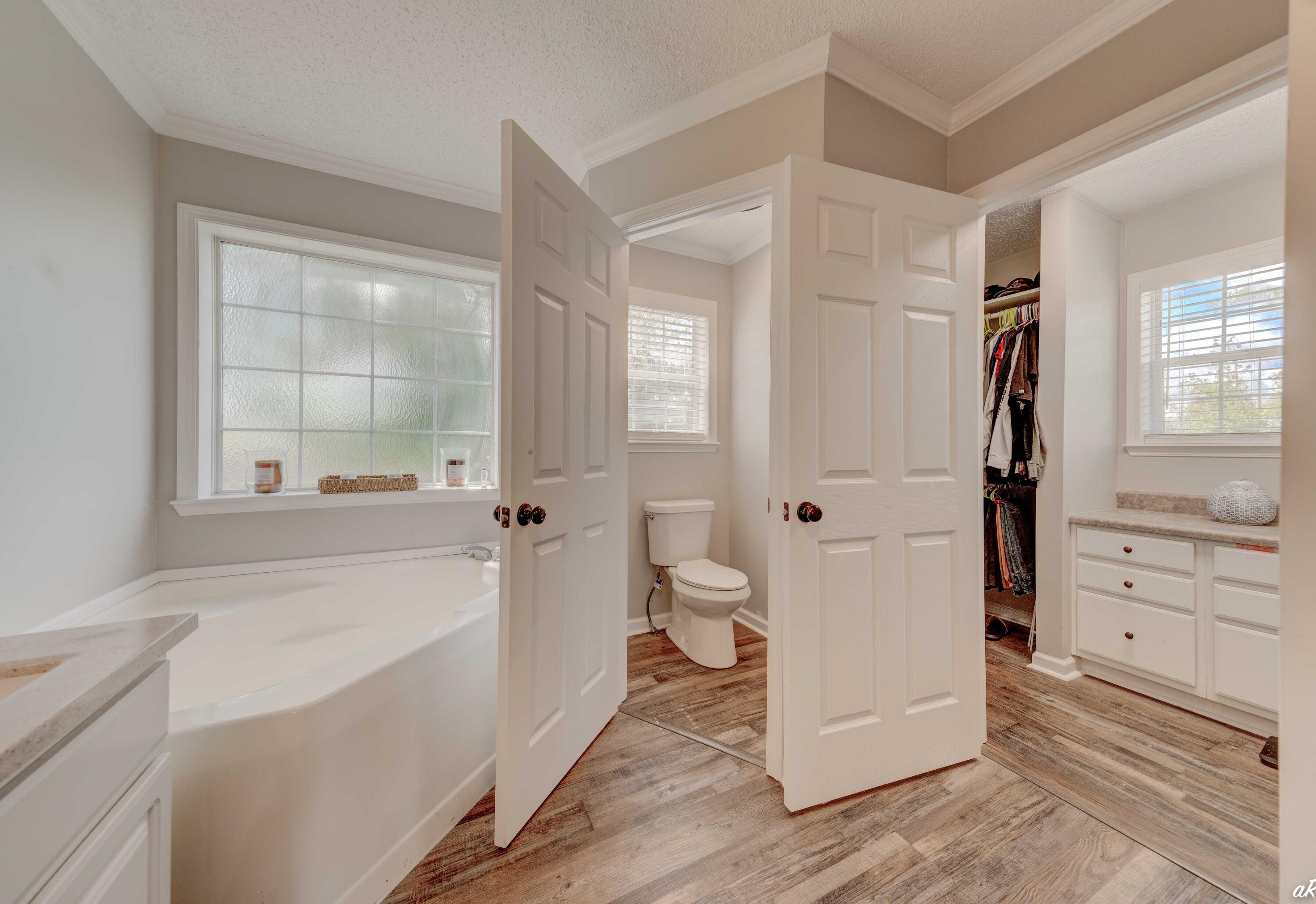 CREEK HOLLOW ESTATES UNIT 1 - Residential