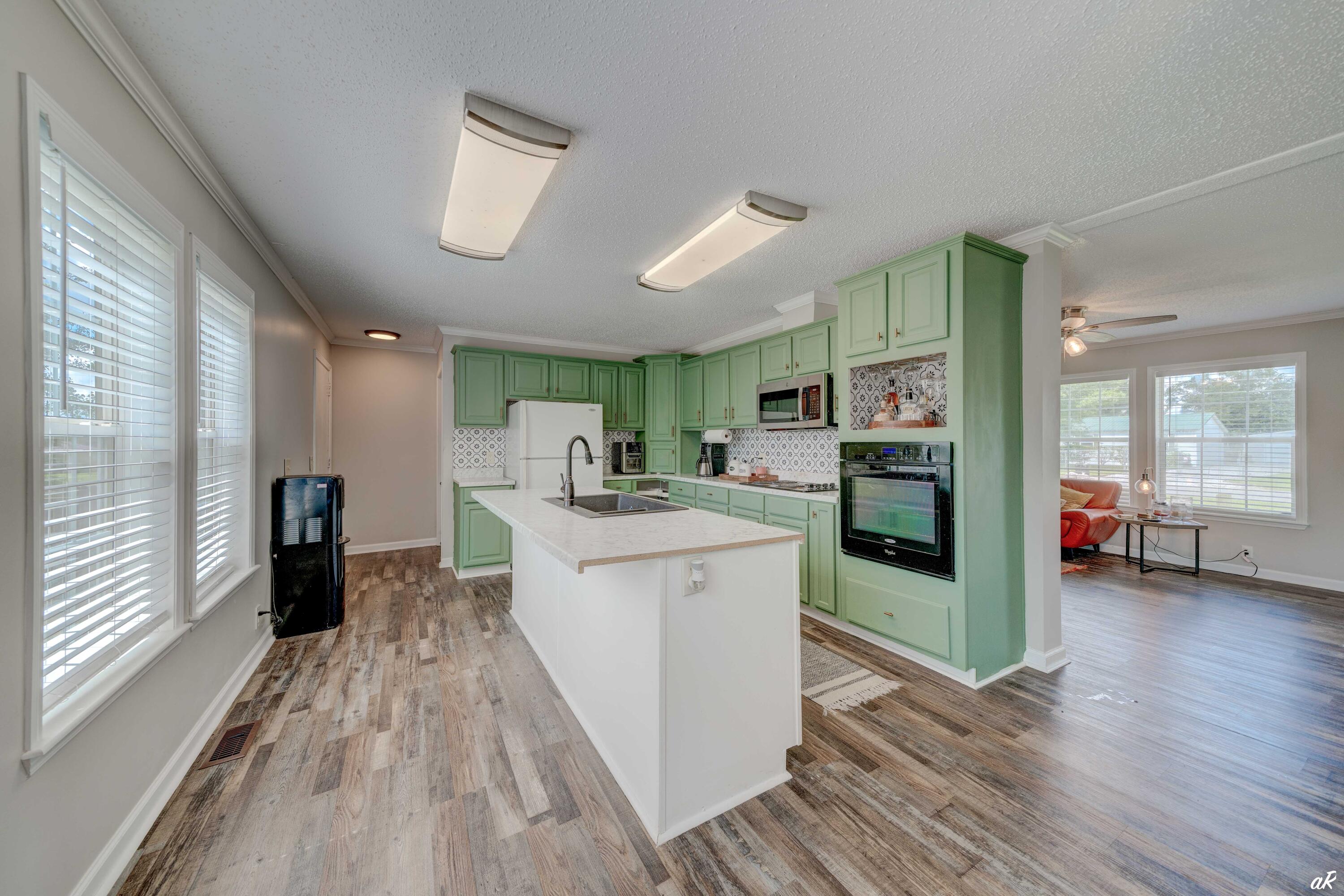 CREEK HOLLOW ESTATES UNIT 1 - Residential