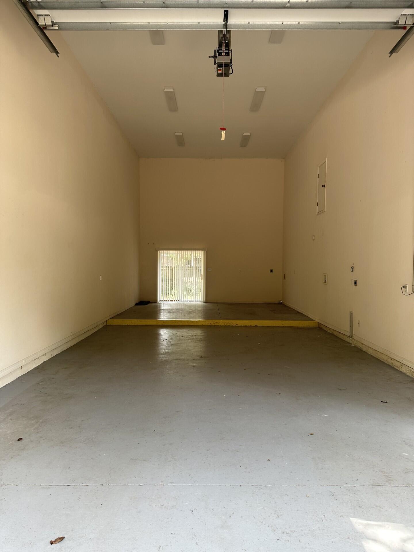 METES & BOUNDS - Residential Lease