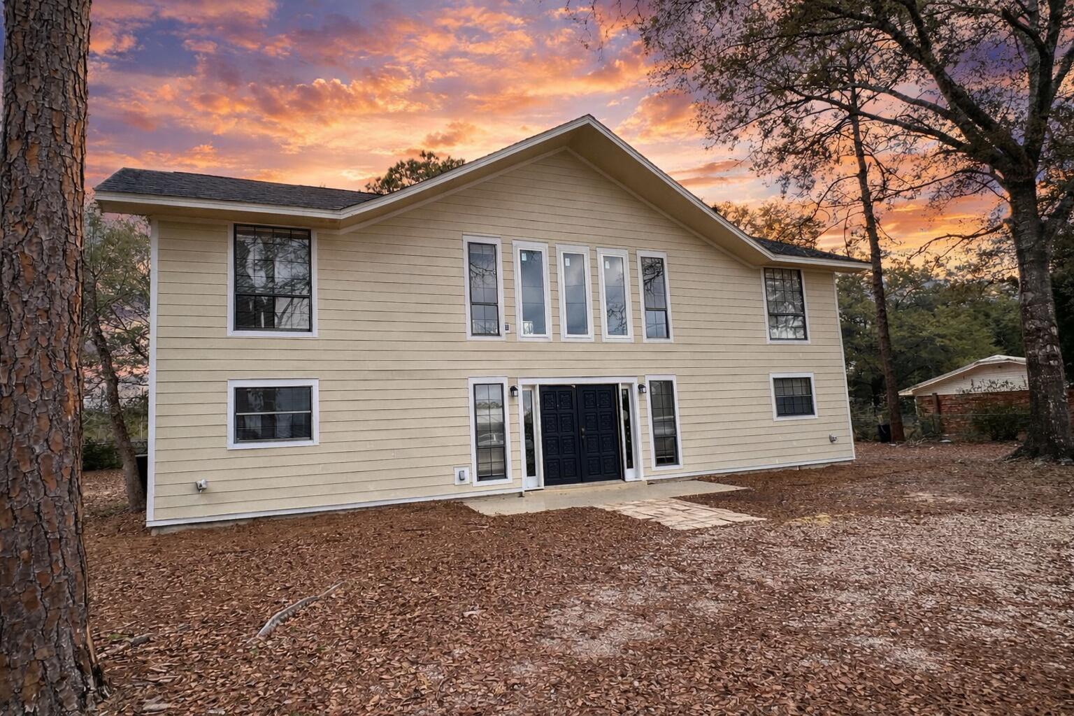 Spacious two-story home featuring 3 bedrooms and 3 full bathrooms with an open floor plan and scenic Lake Stanley views from every bedroom. The main living area offers abundant natural light and flows seamlessly into the kitchen, which includes a wet bar ideal for entertaining. The primary suite features a walk-in closet and an en suite bath with dual vanities and a sunken tub. Exterior highlights include a covered patio, perfect for enjoying the lake views.

Rental requirements: Minimum 600 credit score for all adults, minimum household gross monthly income of $4,500, and one year of employment history. Dogs considered on a case-by-case basis with a $300 non-refundable pet fee.
