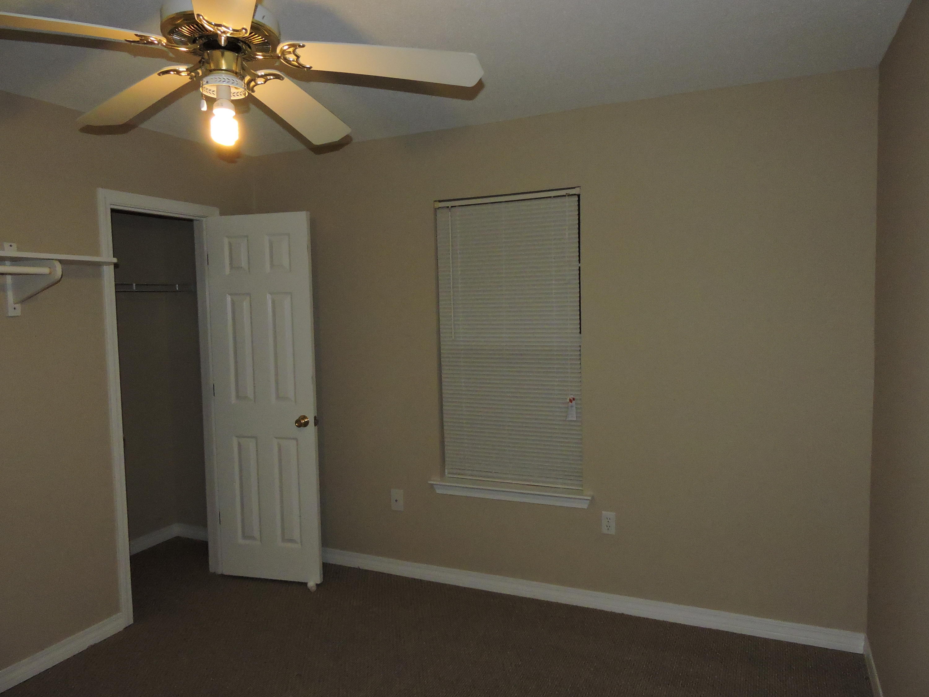 KINGS CROSSING PH II - Residential Lease