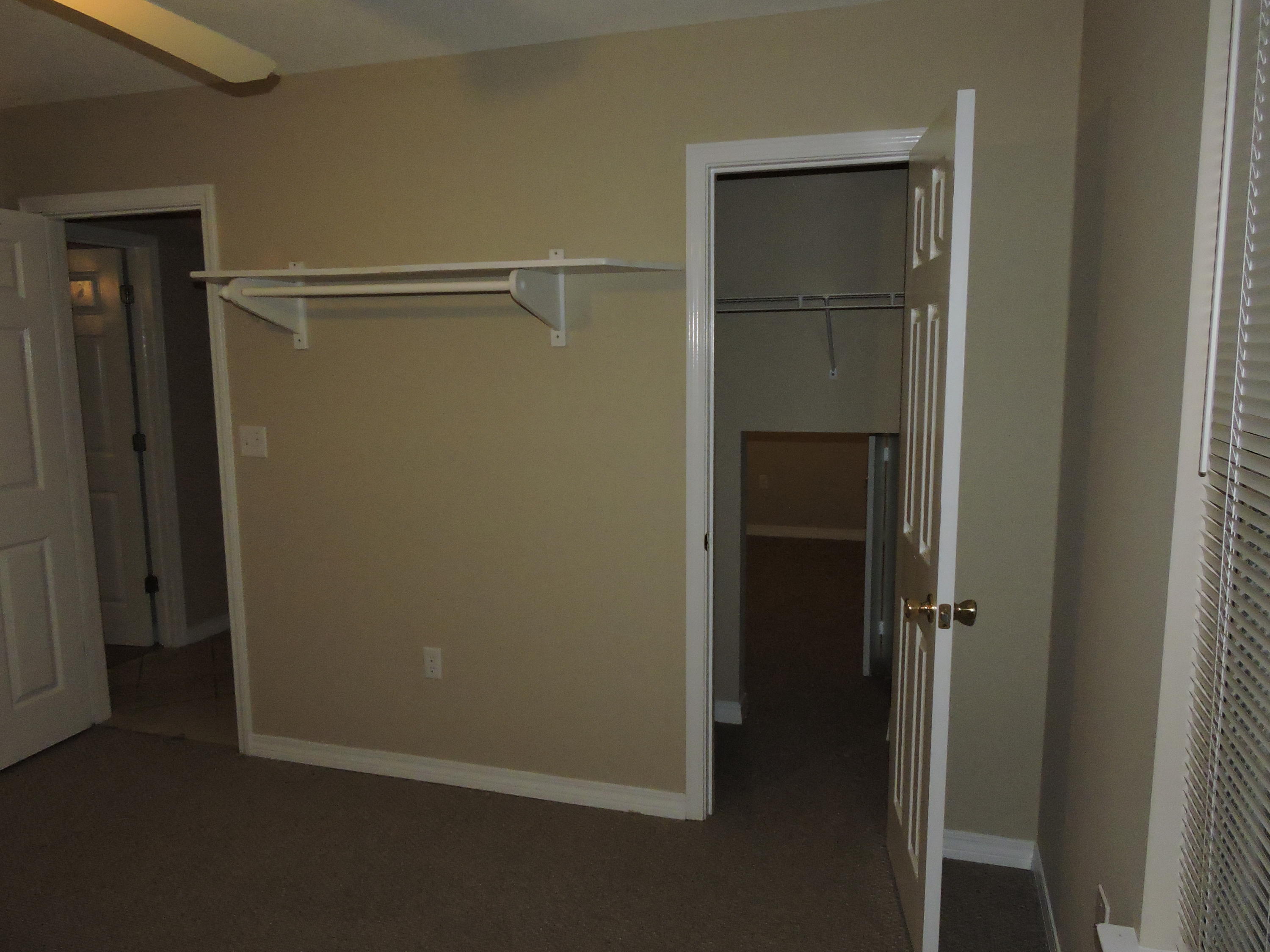 KINGS CROSSING PH II - Residential Lease