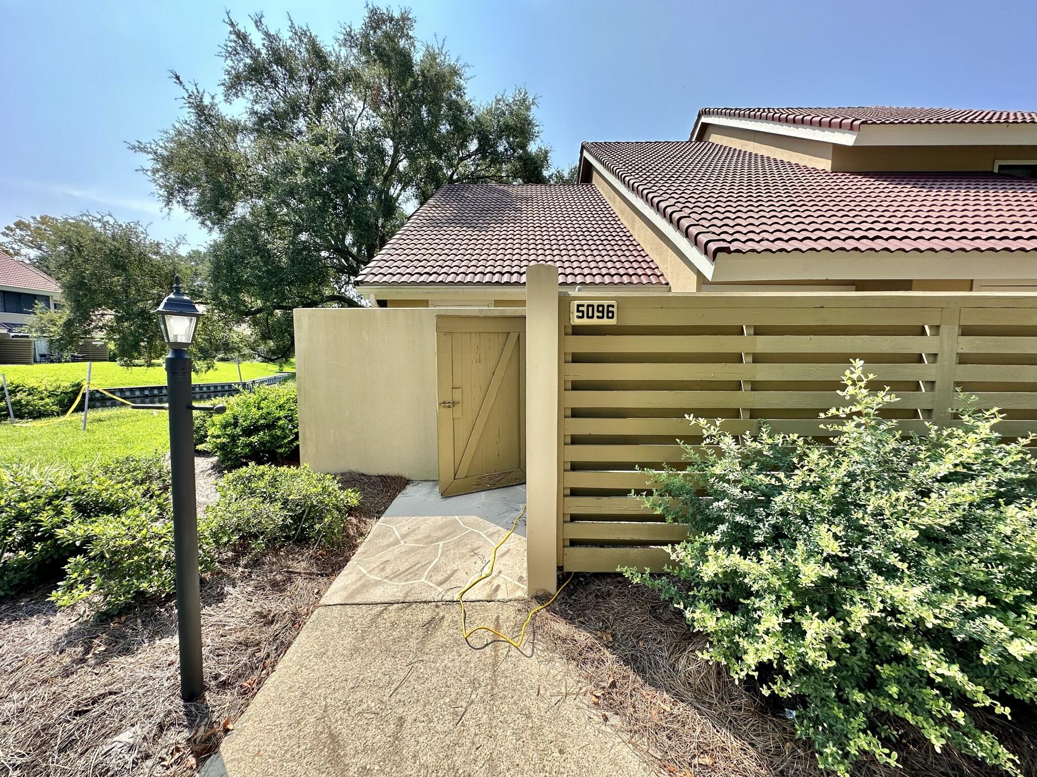 Looking for a 2nd home that is close to the beach and has enough space for the entire family?  Make sure you see this serene 3 bedroom 3 bath with a loft and that has been all redone with that 'Coastal Vibe' we all love.   Vaulted ceilings give it a spacious feeling and white wainscoting on the first floor adds to the cottage look.  Lots of blues and white make you think of the beach as soon as you walk in the door.  Hardwood floors will make for easy upkeep and a great patio on the lake will be where you will want to have your morning coffee, cookouts on the patio and sunset cocktails.  All of those will make for lots of great memories.
    Your location is perfect not just for the beach, but for going all over the resort in your 6 passenger golf cart which is also included.   Call now