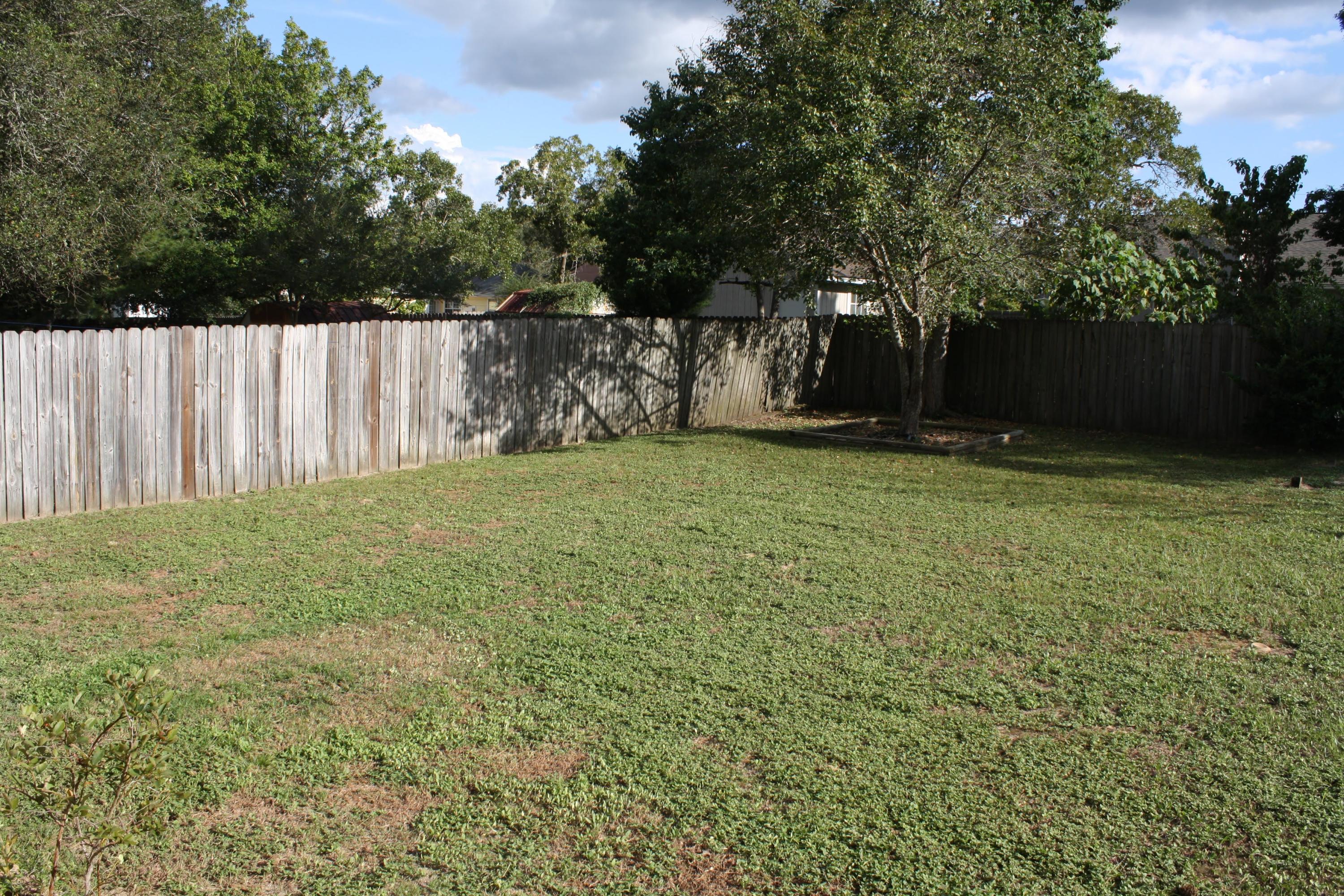 COUNTRYVIEW ESTATES 1ST ADDN - Residential Lease