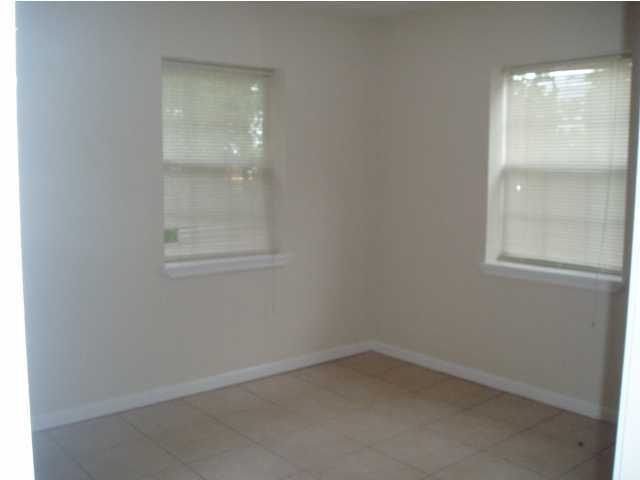 CINCO BAYOU - Residential Lease