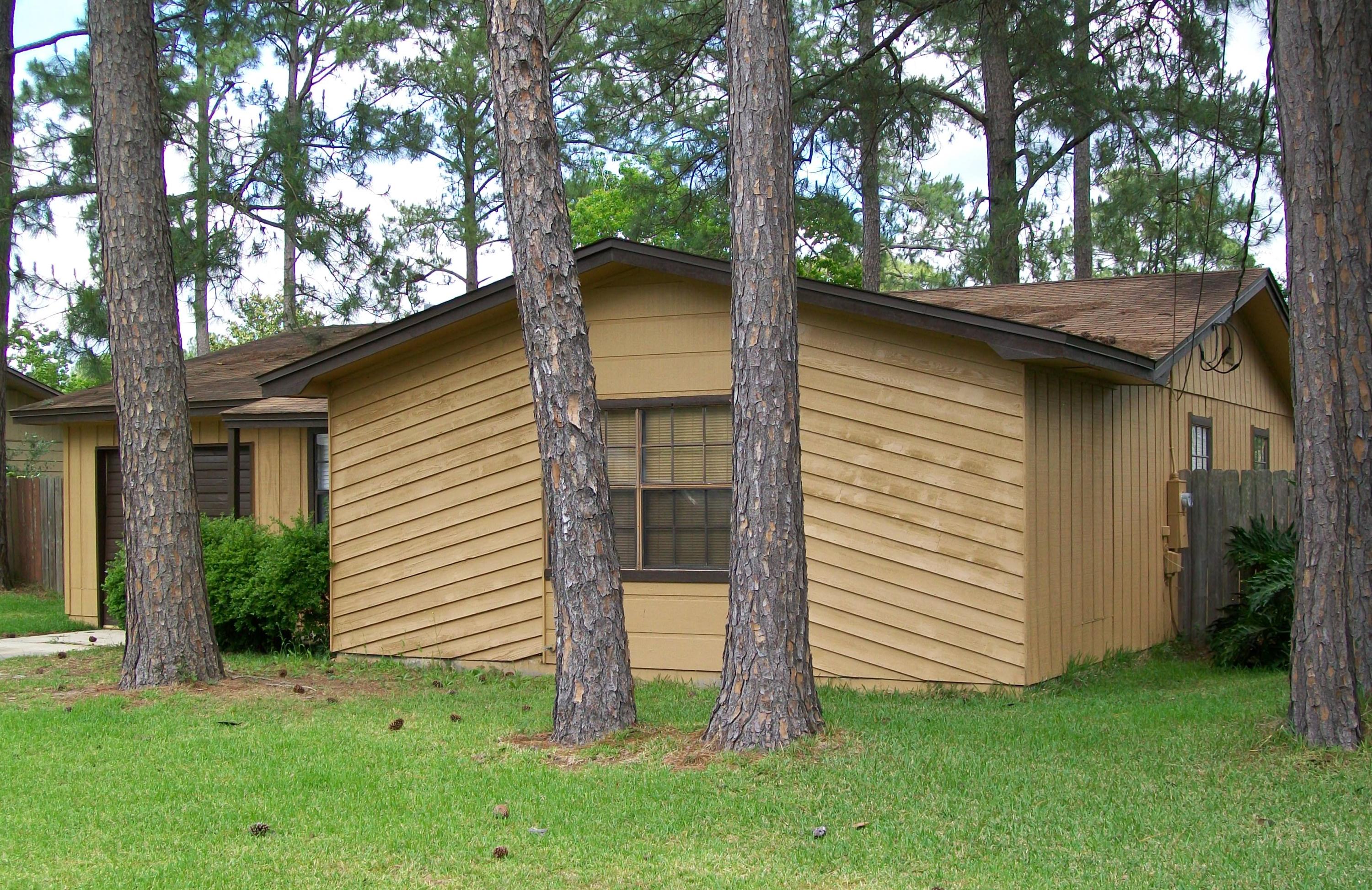 PINE MEADOWS 2ND ADDN - Residential Lease