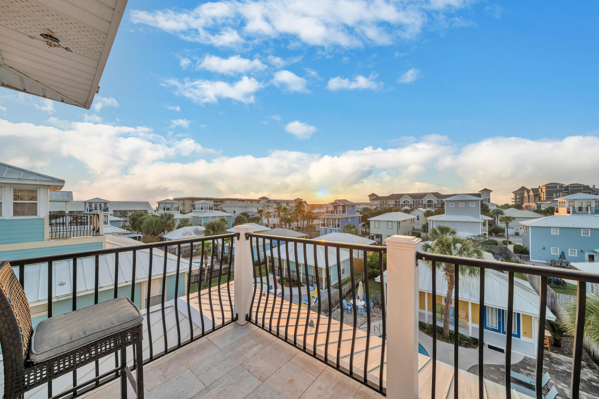 CRYSTAL BEACH - Residential