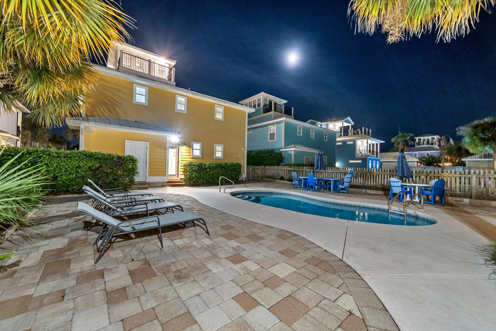 CRYSTAL BEACH - Residential