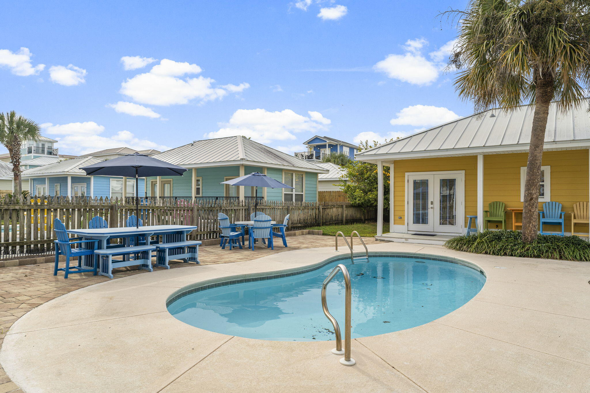 CRYSTAL BEACH - Residential