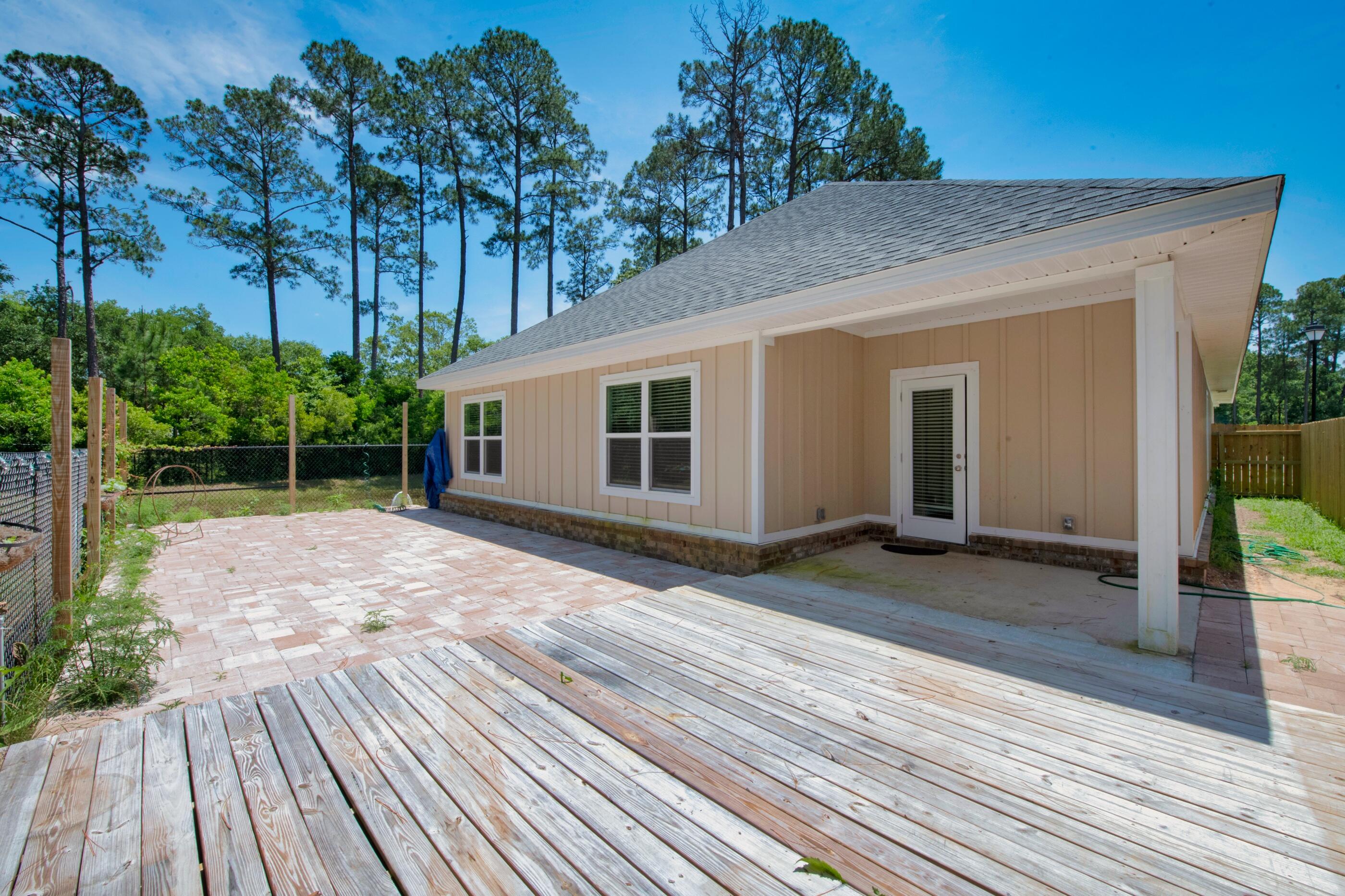 HERITAGE OAKS - Residential Lease