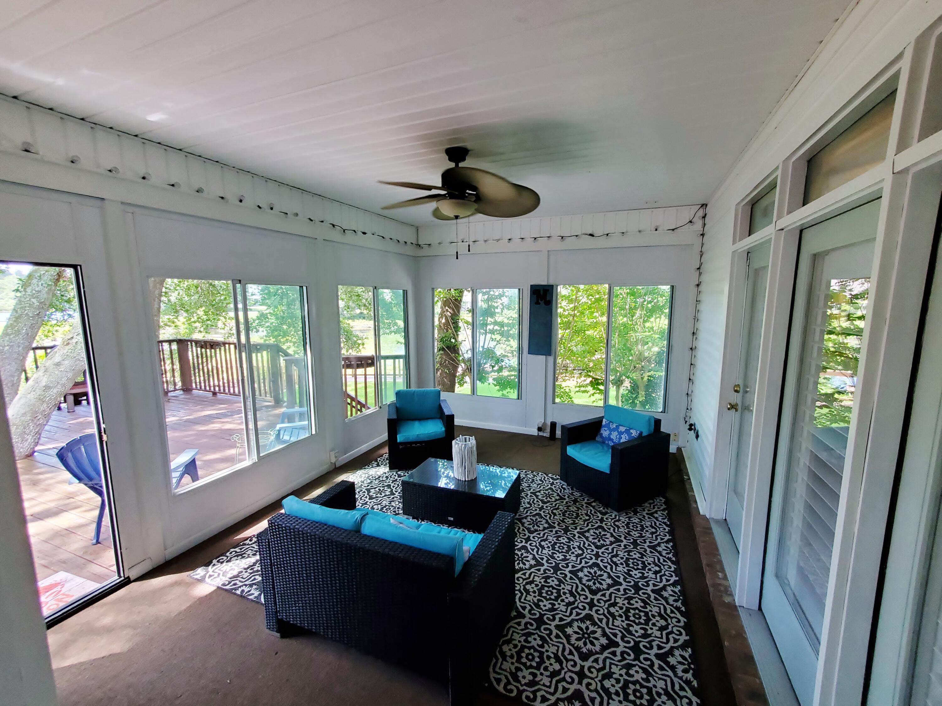 BOLTONS LANDING - Residential