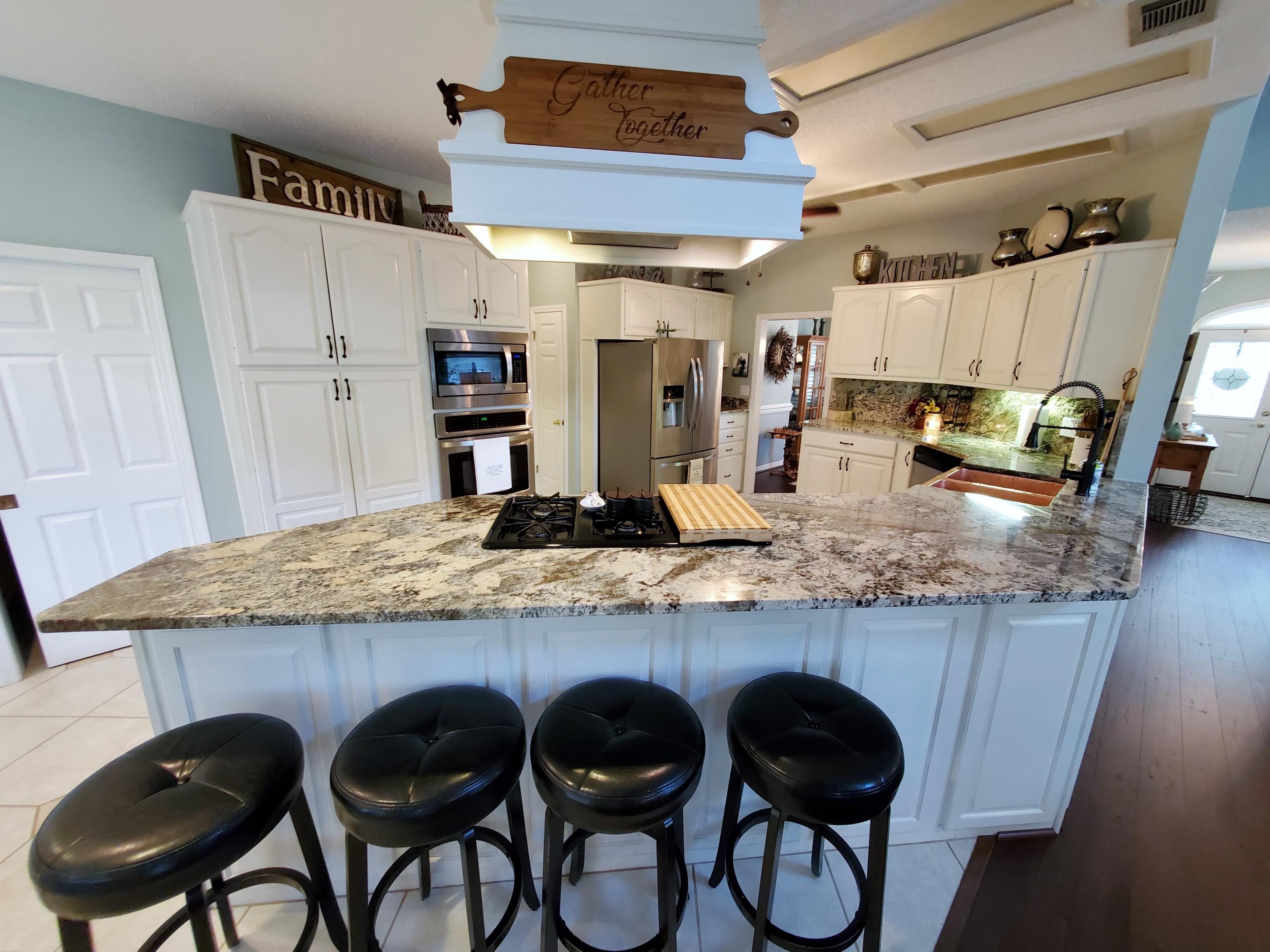 BOLTONS LANDING - Residential