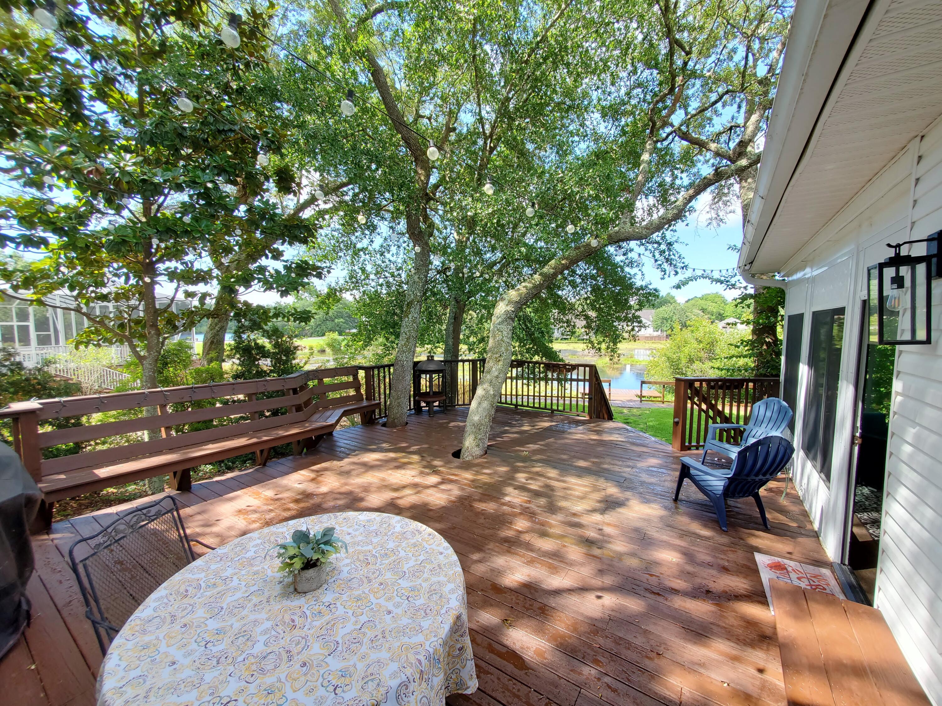 BOLTONS LANDING - Residential