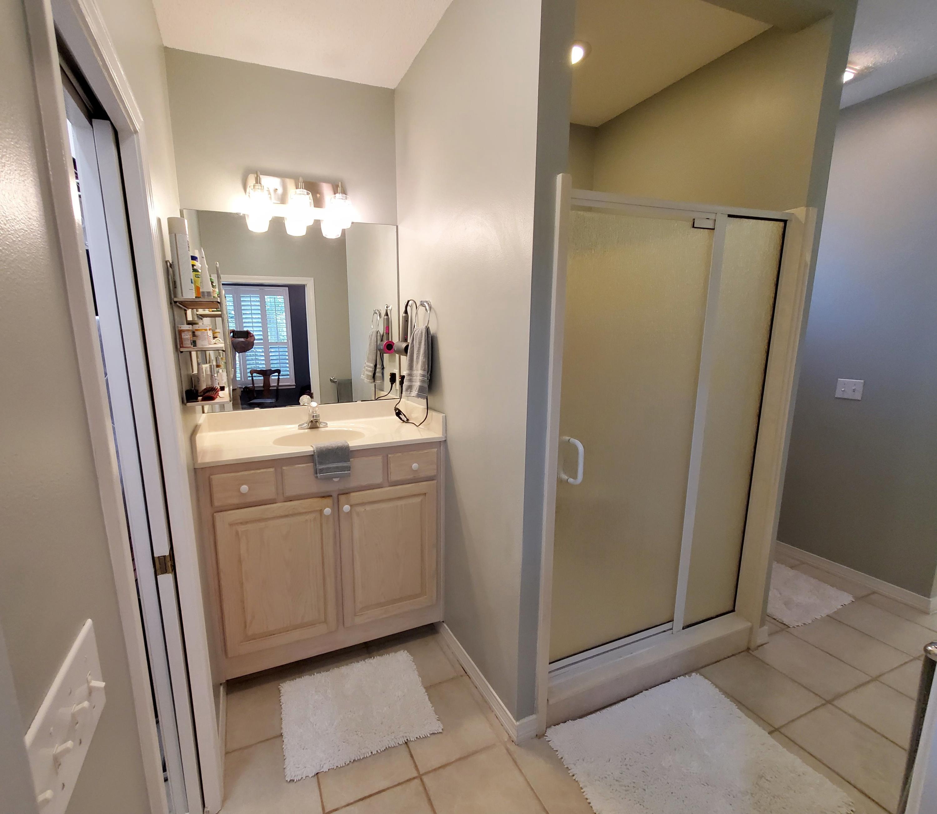 BOLTONS LANDING - Residential