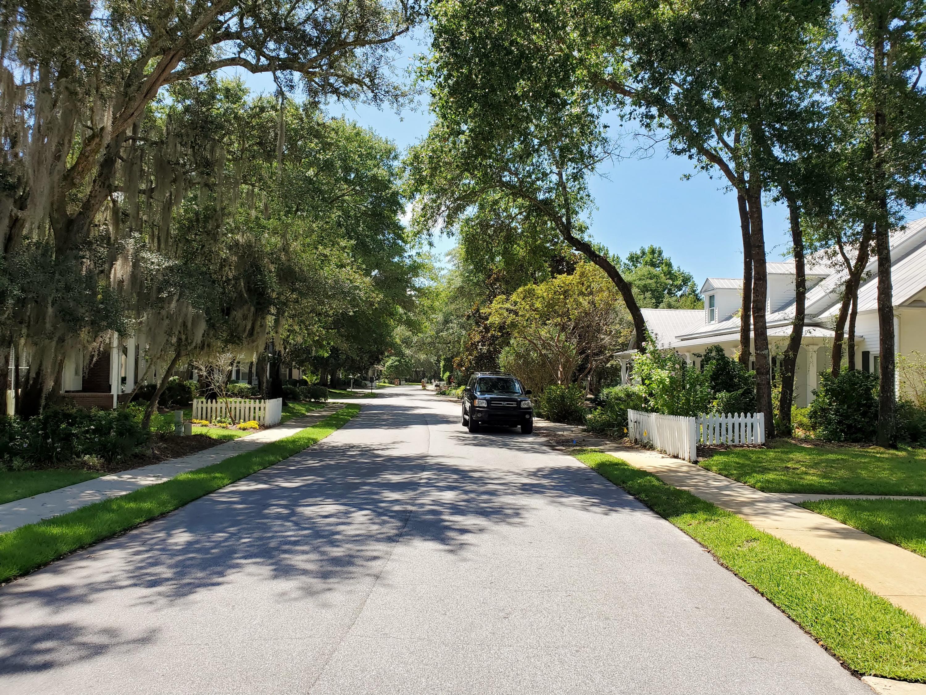 BOLTONS LANDING - Residential