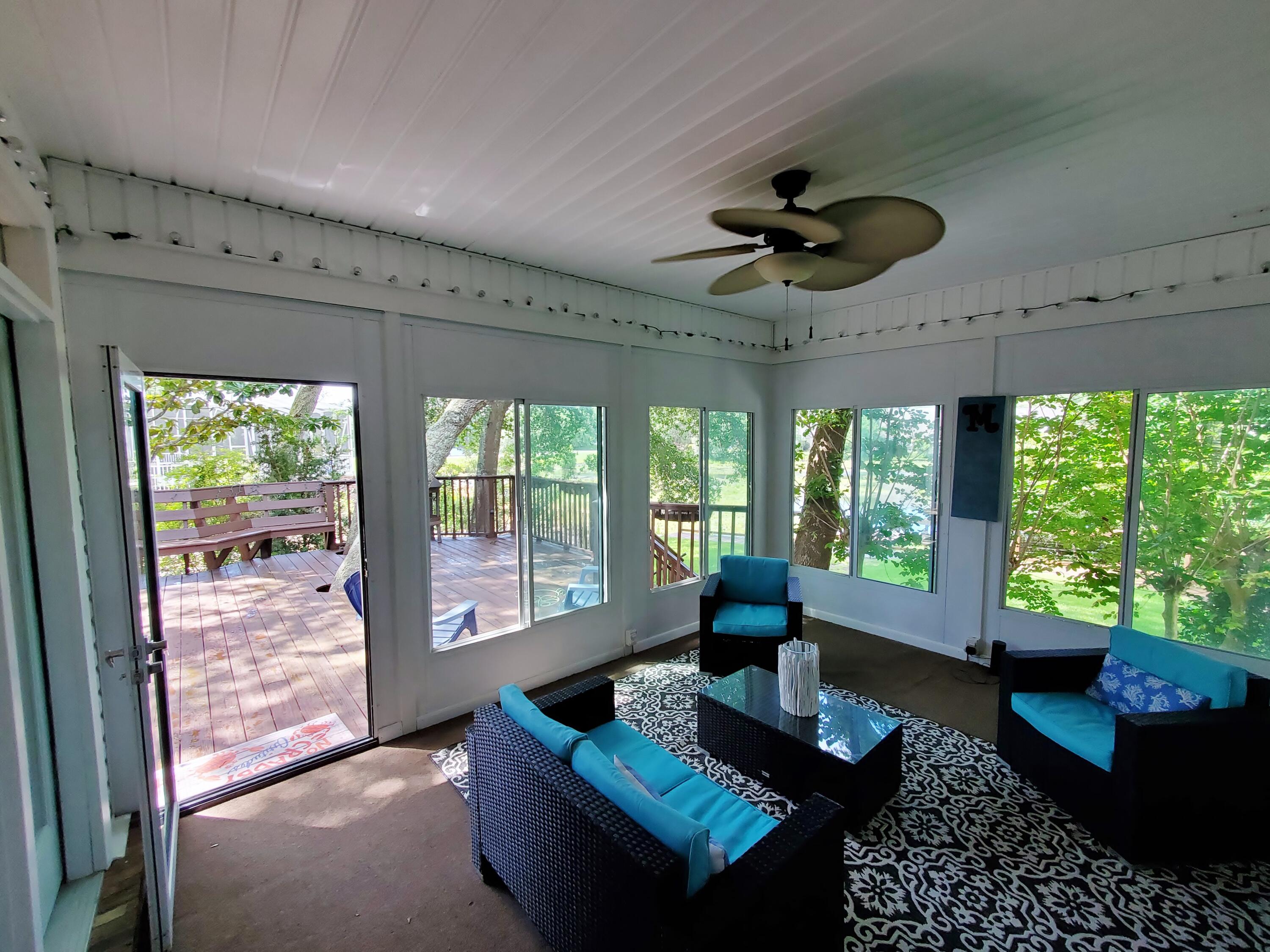 BOLTONS LANDING - Residential