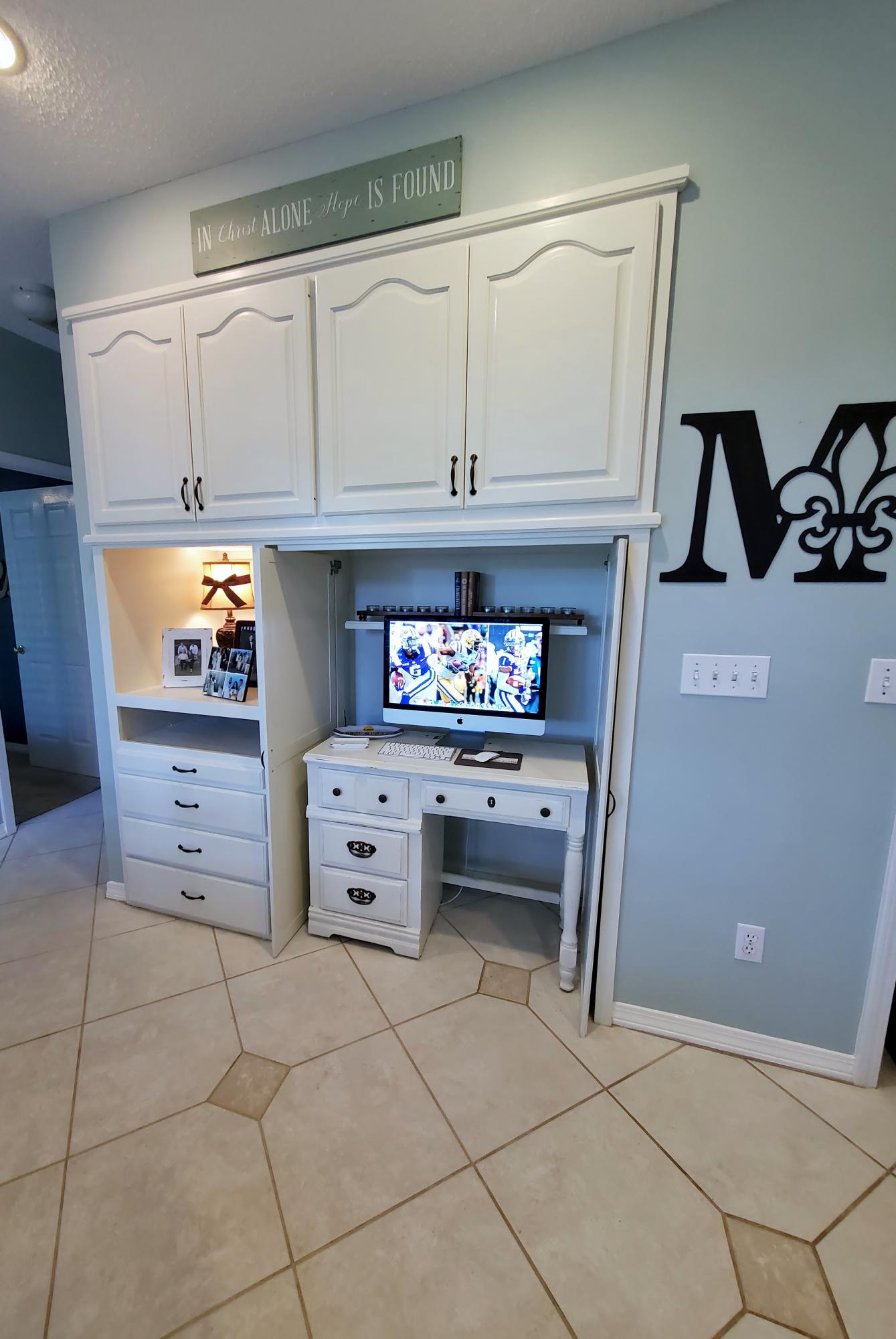 BOLTONS LANDING - Residential