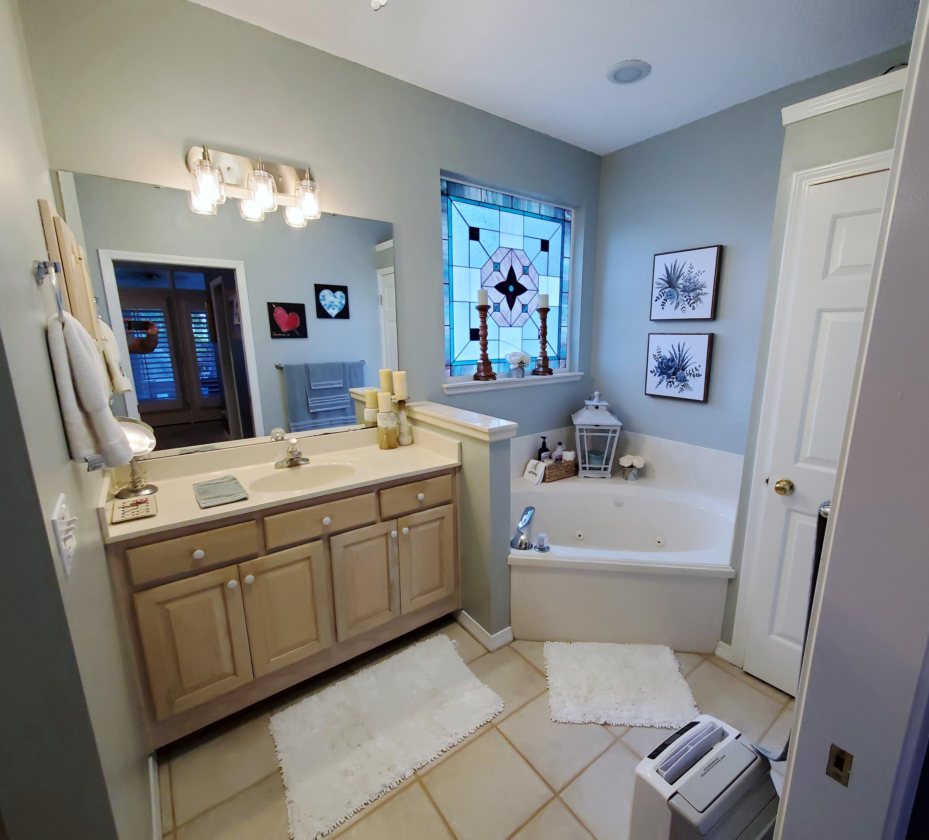 BOLTONS LANDING - Residential