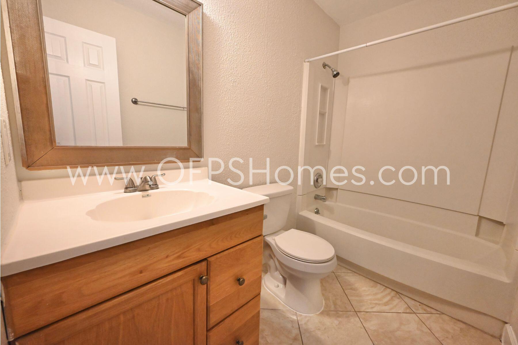 INDIAN HILLS - Residential Lease