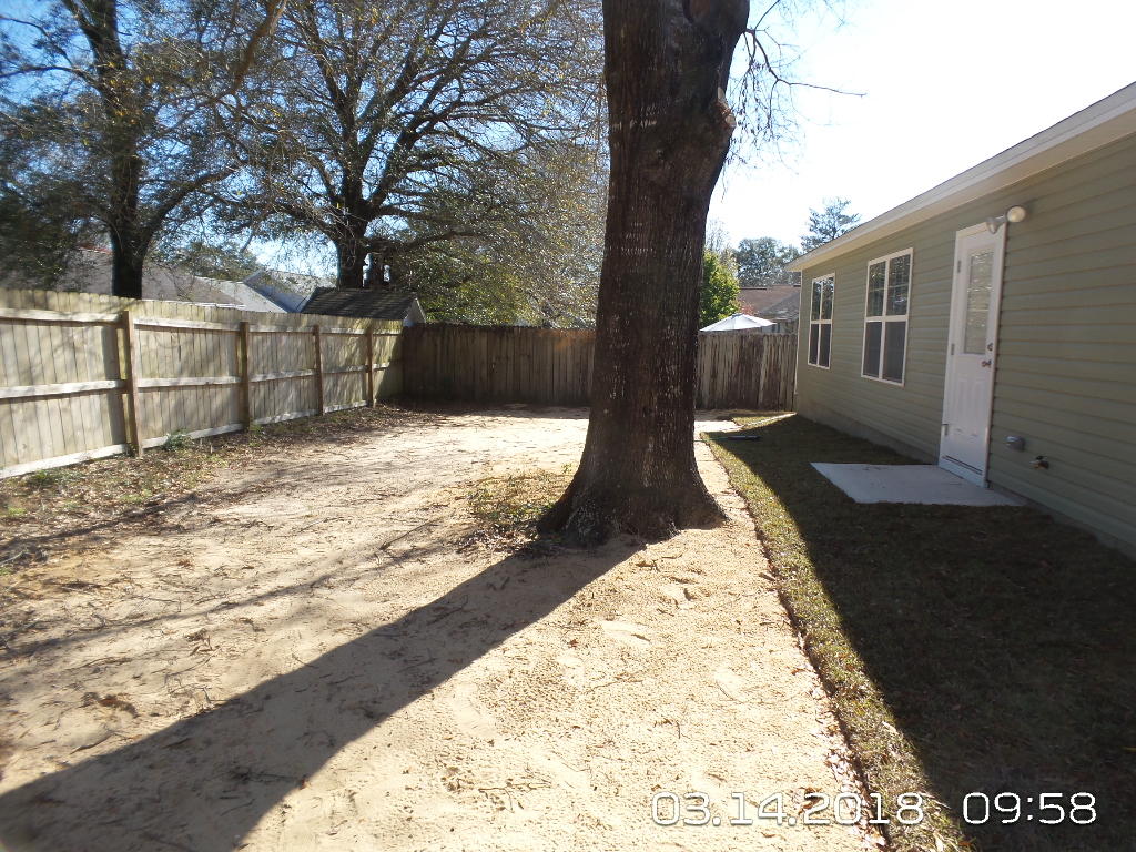 SHOAL TERRACE EST LOT 8 BLK A - Residential Lease