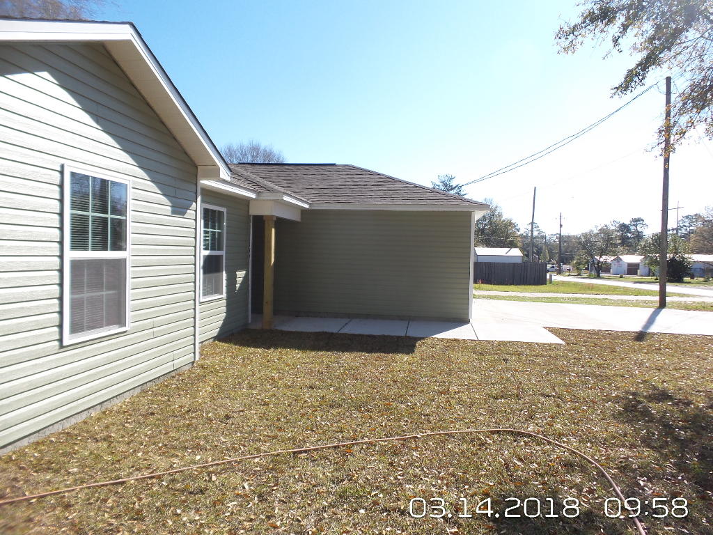 SHOAL TERRACE EST LOT 8 BLK A - Residential Lease