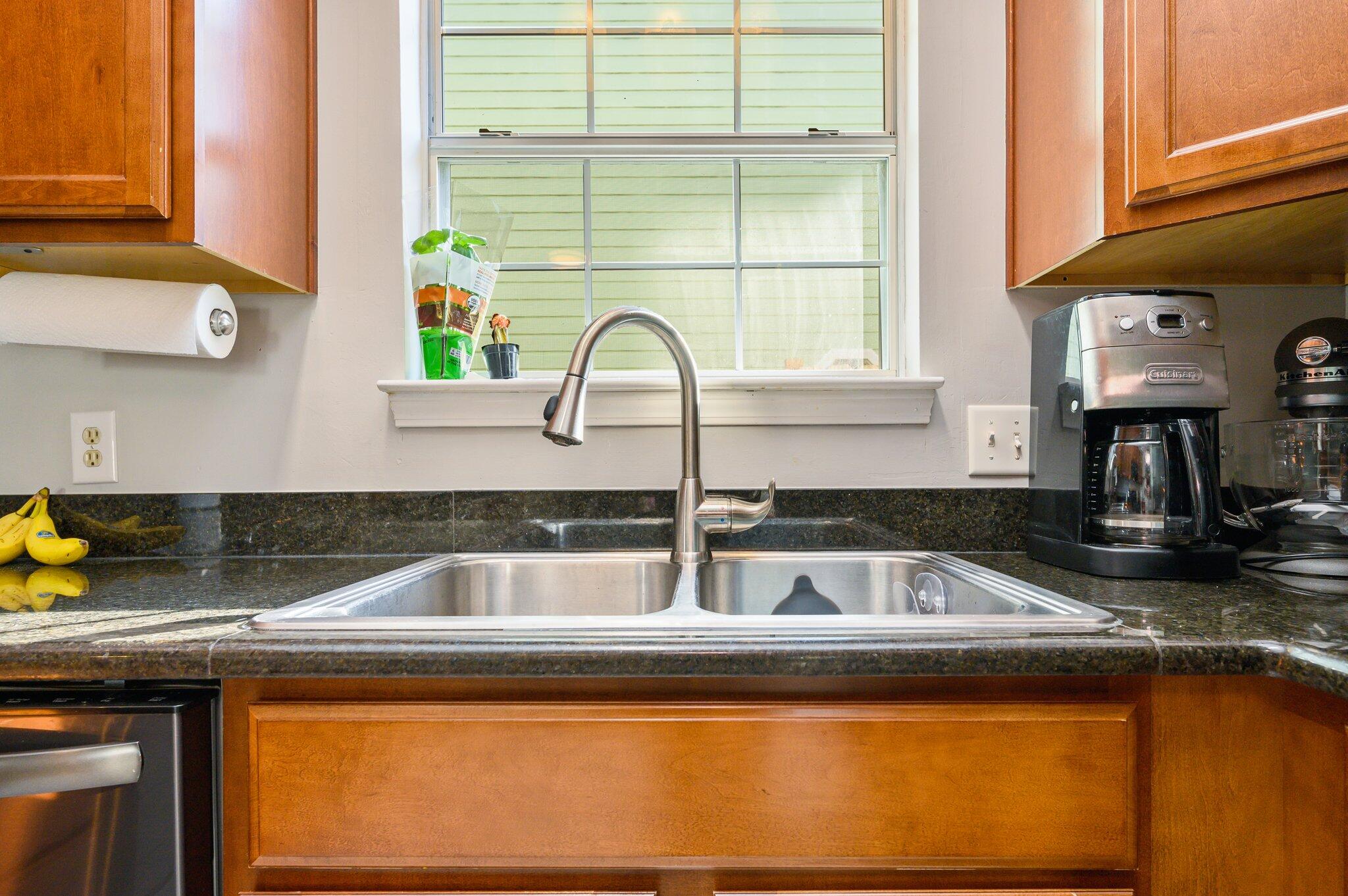 LAKE CHARLESTON - Residential Lease