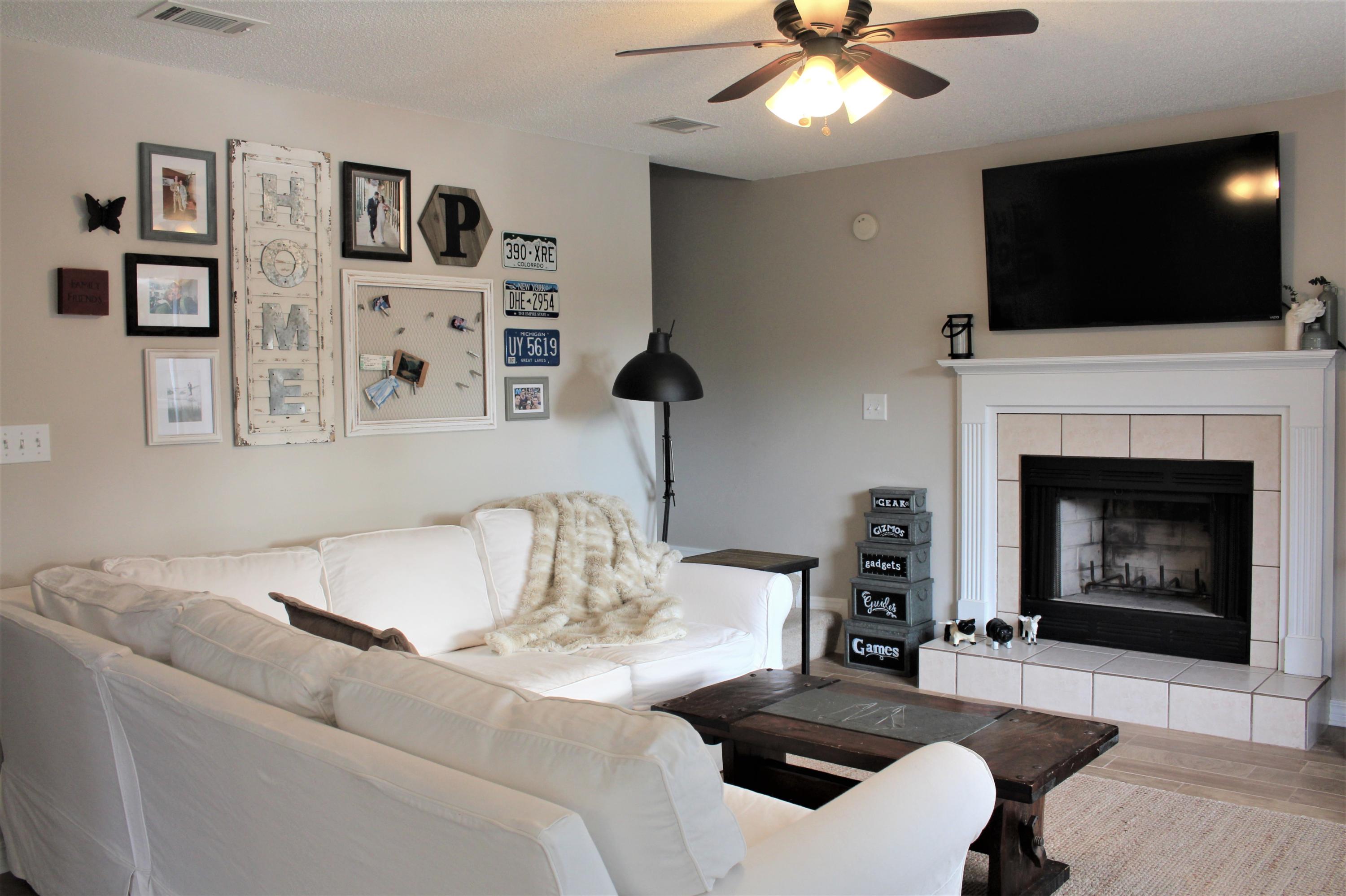 SANDALWOOD - Residential Lease