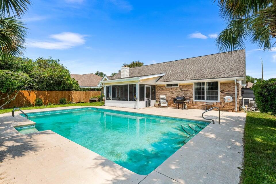RIDGE WOOD MANOR - Residential Lease