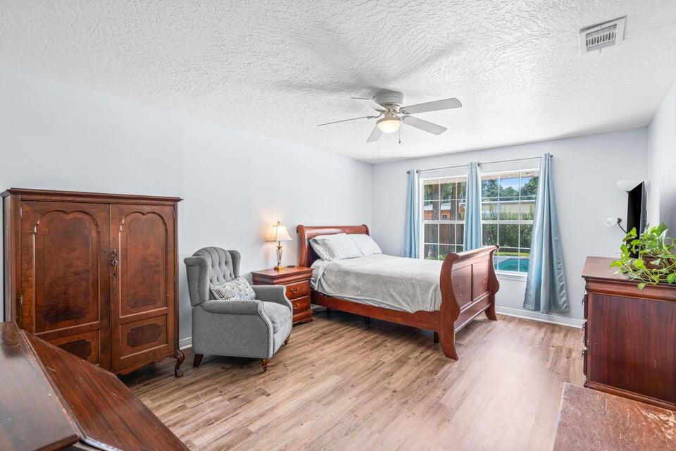 RIDGE WOOD MANOR - Residential Lease