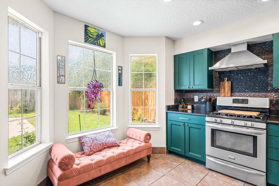 RIDGE WOOD MANOR - Residential Lease