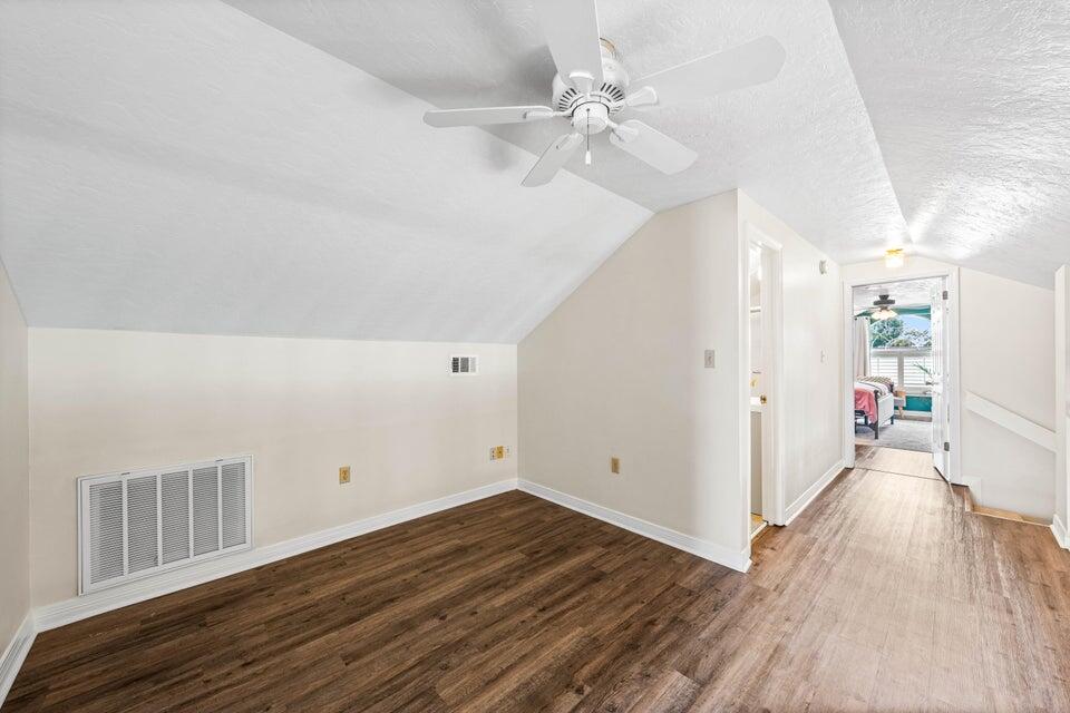 RIDGE WOOD MANOR - Residential Lease