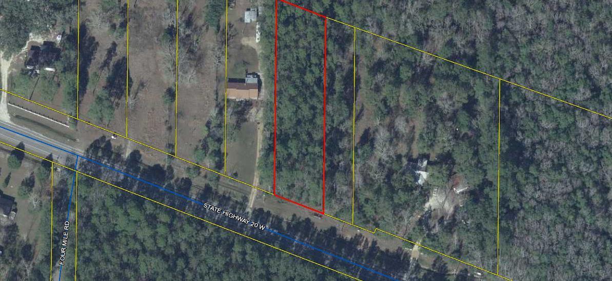 .92 of an acre zoned Residential/ Commercial, centrally located between ''Downtown'' Freeport and Hammock Bay on Hwy 20. Hwy 20 is a busy East/West corridor servicing Freeport, Niceville, Ebro and Panama City. There are many possibilities with this parcel!!!!
City of Freeport Land Development Code pertaining to R/C Zoning attached to this listing under ''Documents''.
Purchaser to verify the accuracy of all details contained in this listing.