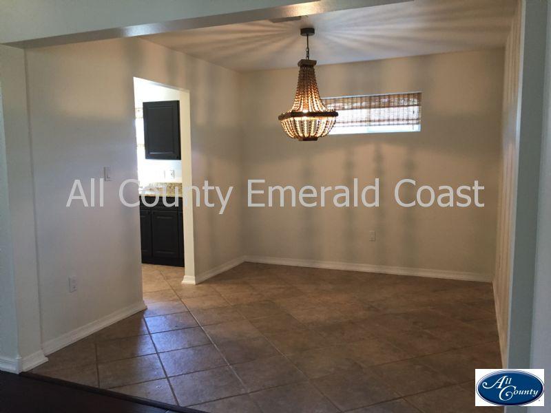 BAYSIDE - Residential Lease