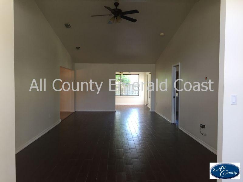 BAYSIDE - Residential Lease