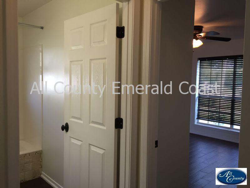 BAYSIDE - Residential Lease