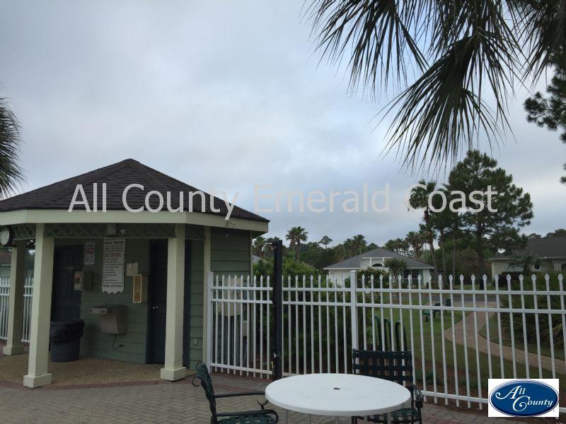 BAYSIDE - Residential Lease
