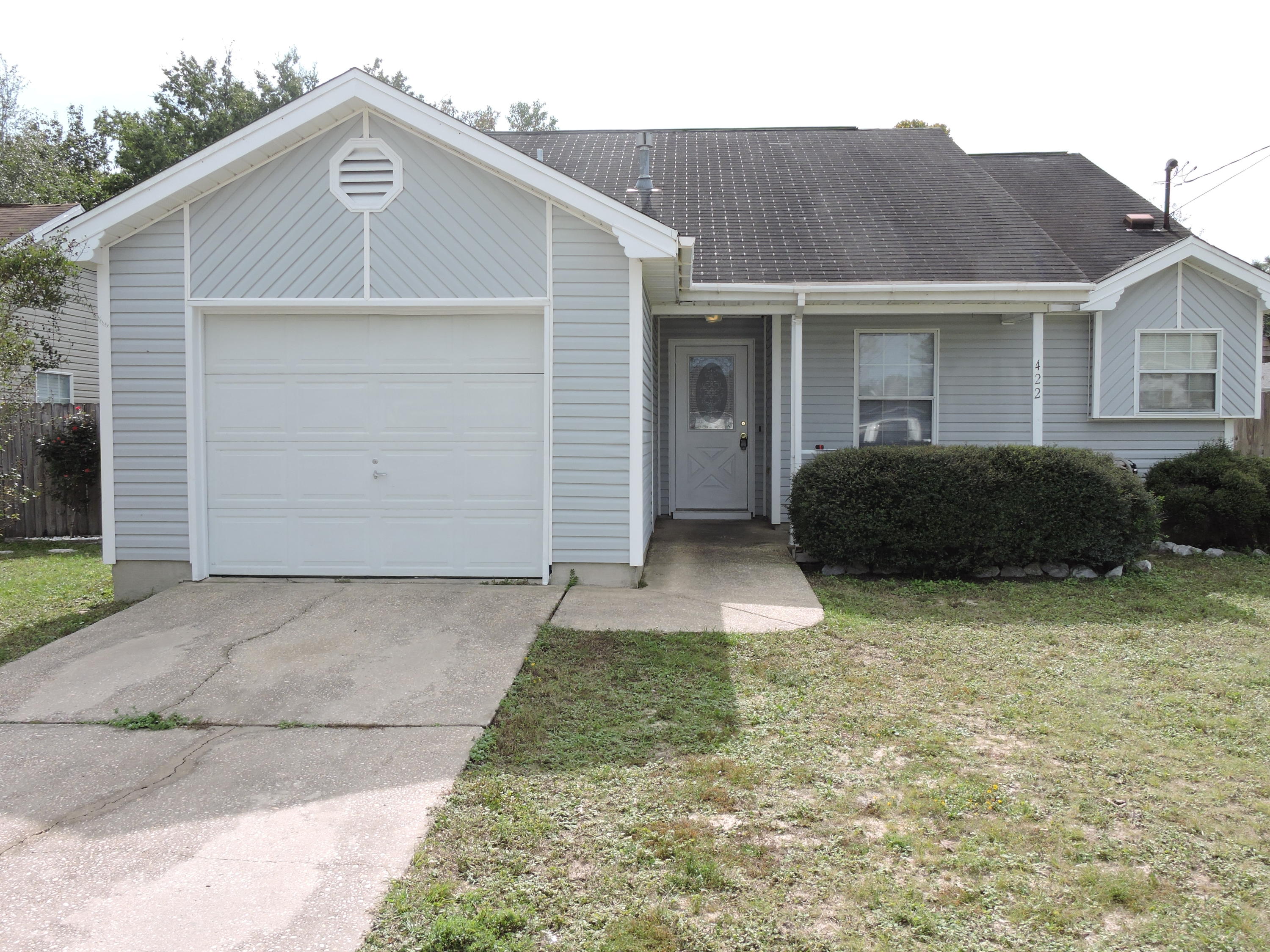 Available NOW - 3bed/2bath/1 car garage located South of I-10 just off of PJ Adams with easy commute to Eglin AFB, 7thGrp/Duke Field. This home has been freshly painted throughout in contemporary gray with tiled floors through the main living area and carpet in the bedrooms. The family room is large with tall cathedral ceilings. The bedrooms are nice sized with ample closet space. Call today for a private showing!