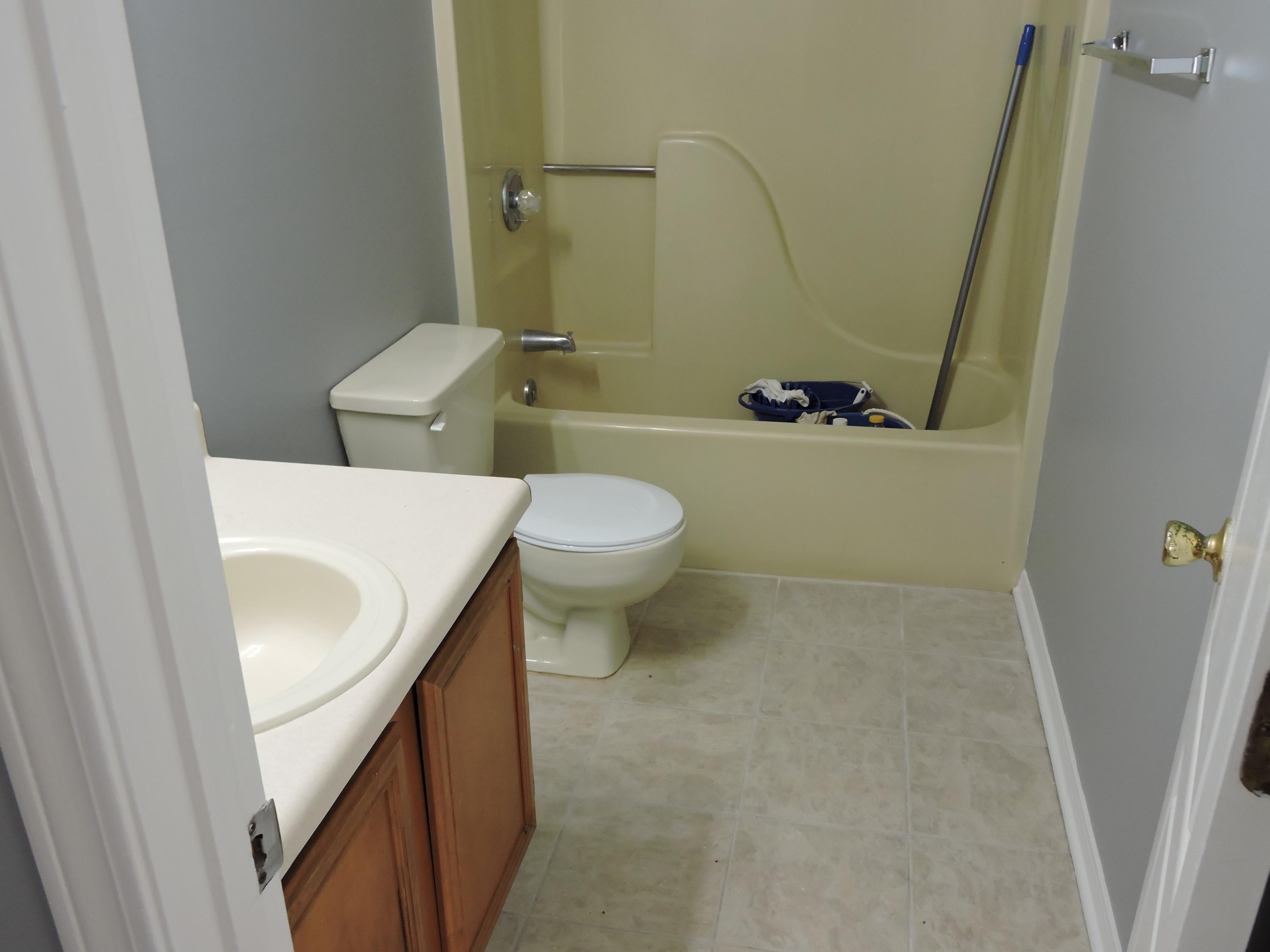SOUTHWAY ESTATES 1ST ADDN - Residential Lease