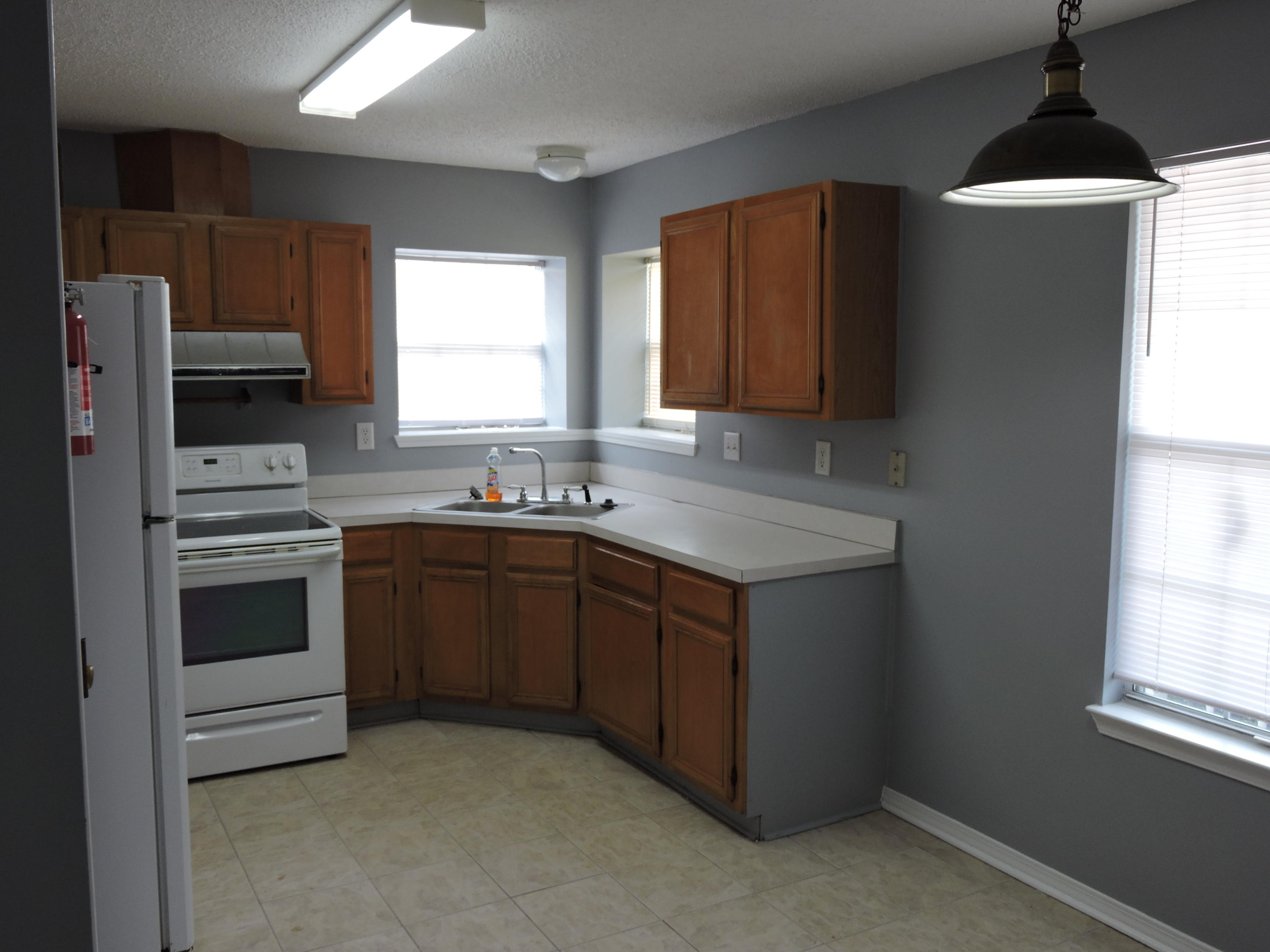 SOUTHWAY ESTATES 1ST ADDN - Residential Lease
