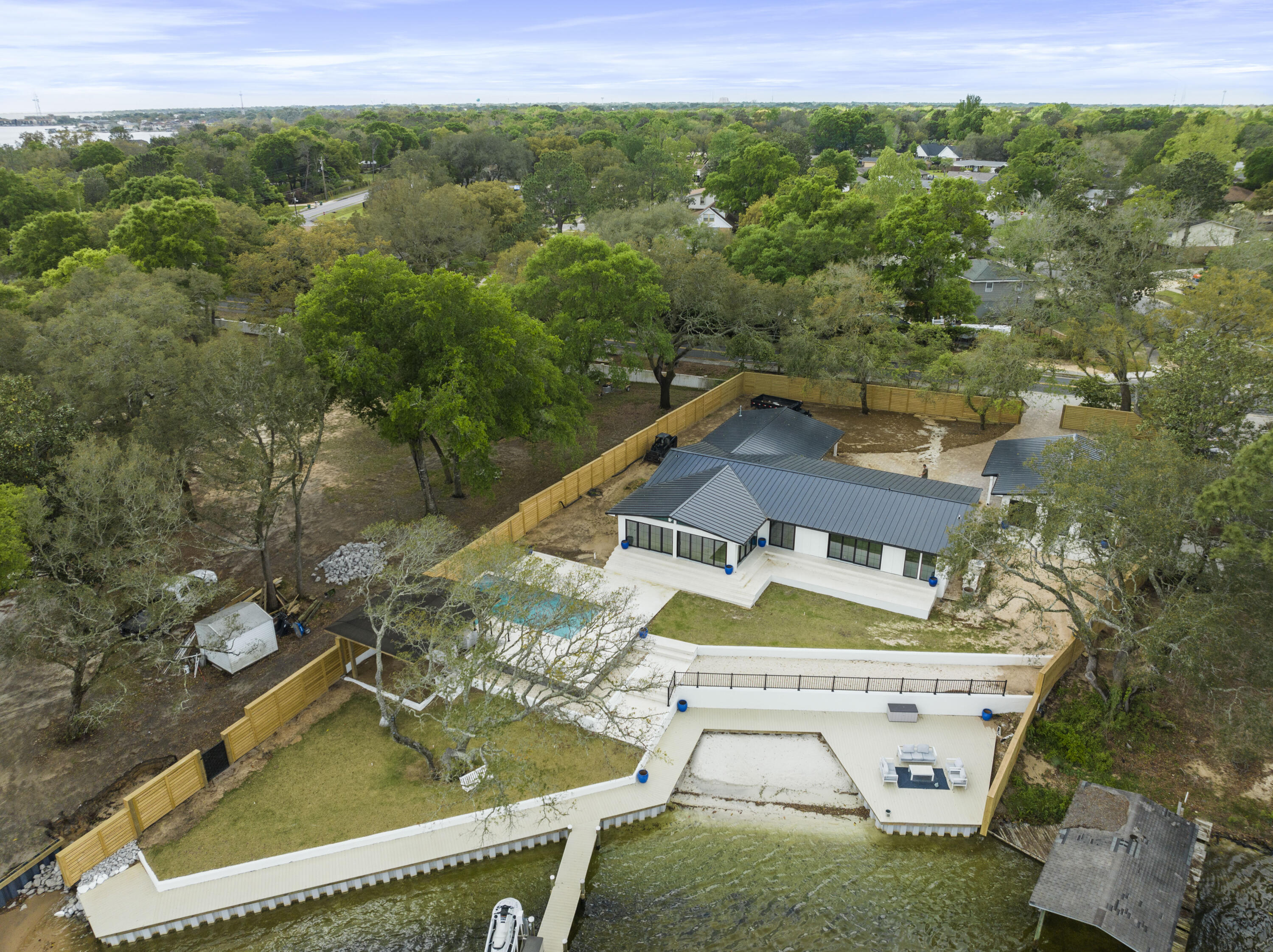 COM NW COR GOV LOT 1 S 464.3FT S 53 DEG E 767.87 FT TO POB N 44 DEG E 250.03 FT TO W/E W ALG W/E 15 - Residential