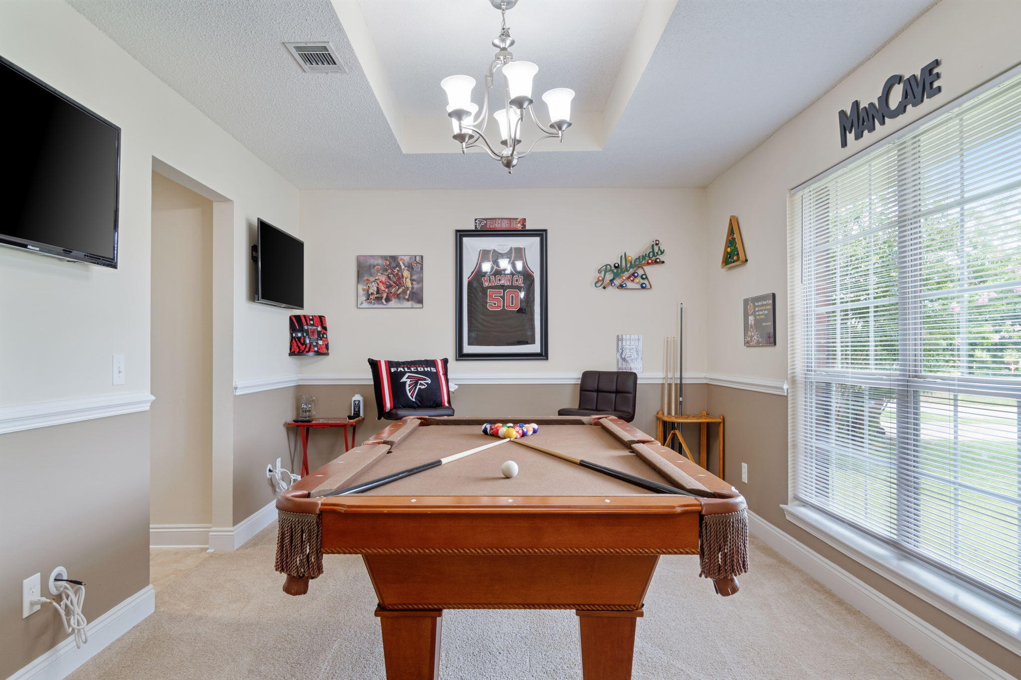 WOODBURY FOREST - Residential