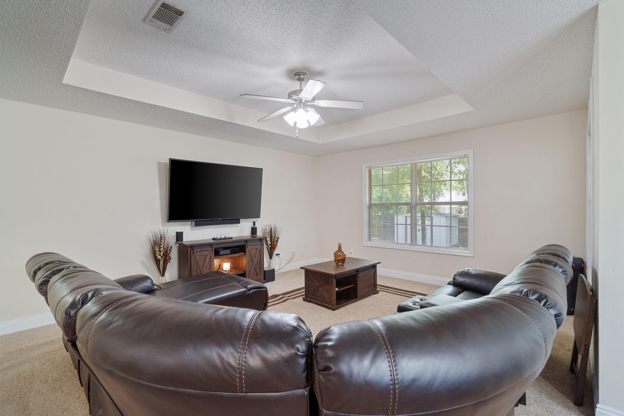 WOODBURY FOREST - Residential