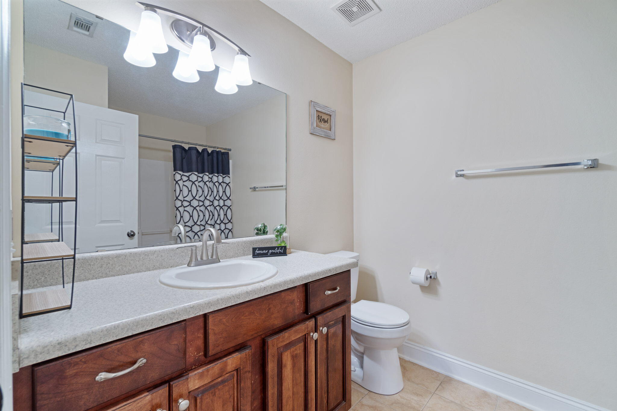 WOODBURY FOREST - Residential