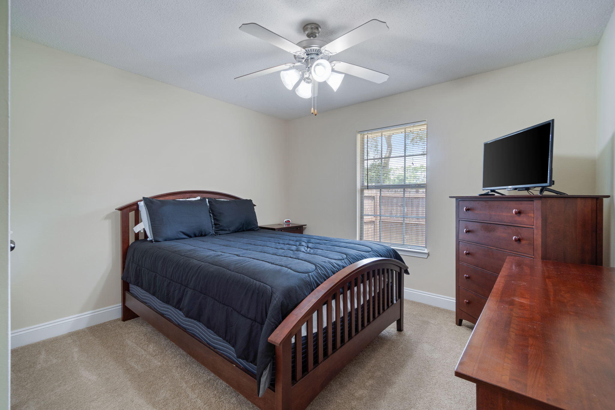 WOODBURY FOREST - Residential