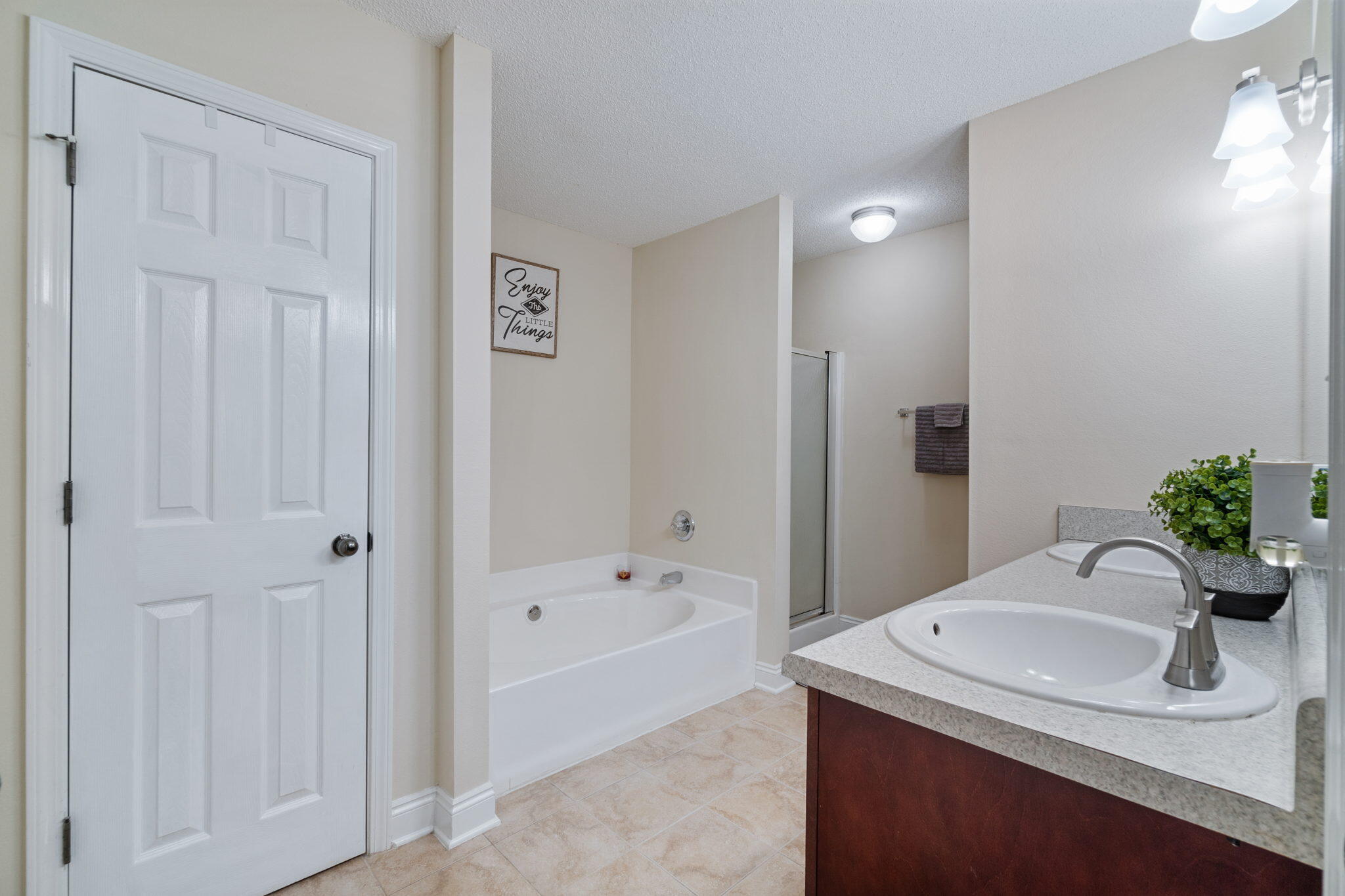 WOODBURY FOREST - Residential